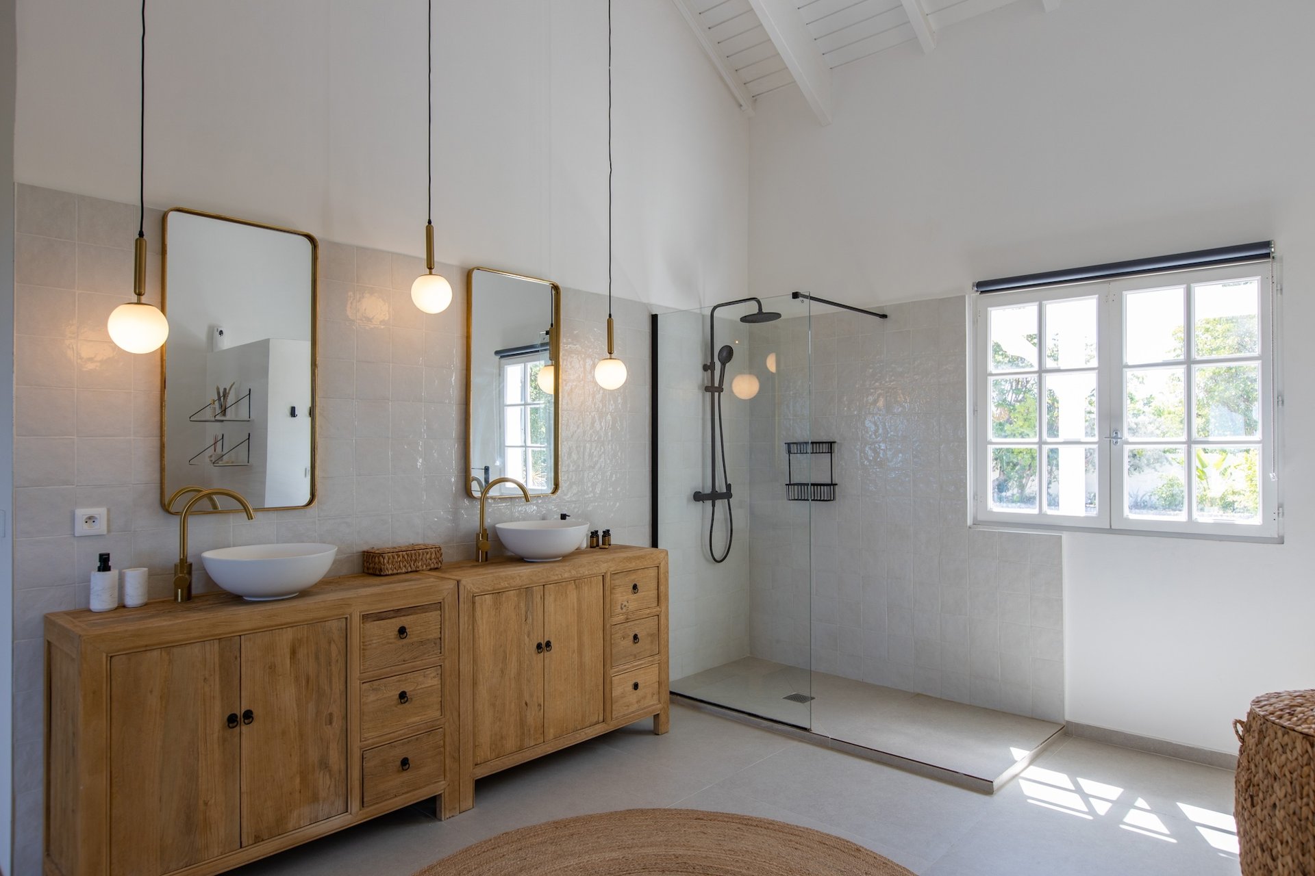Villa Les Oliviers, a Four-Bedroom Terres Basses Retreat with Private Pool and Koi-Pond Calm - Photo 30
