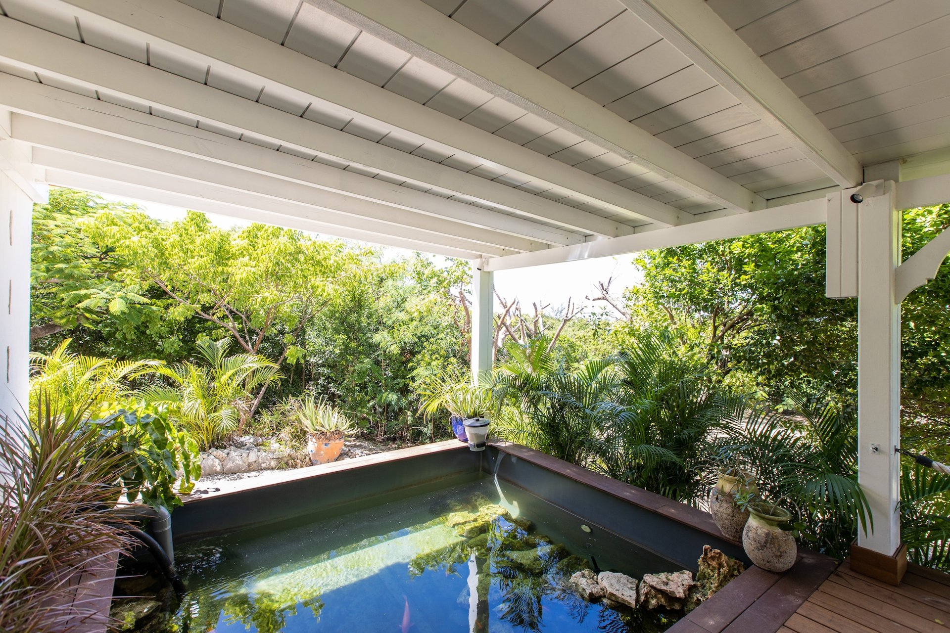 Villa Les Oliviers, a Four-Bedroom Terres Basses Retreat with Private Pool and Koi-Pond Calm - Photo 44