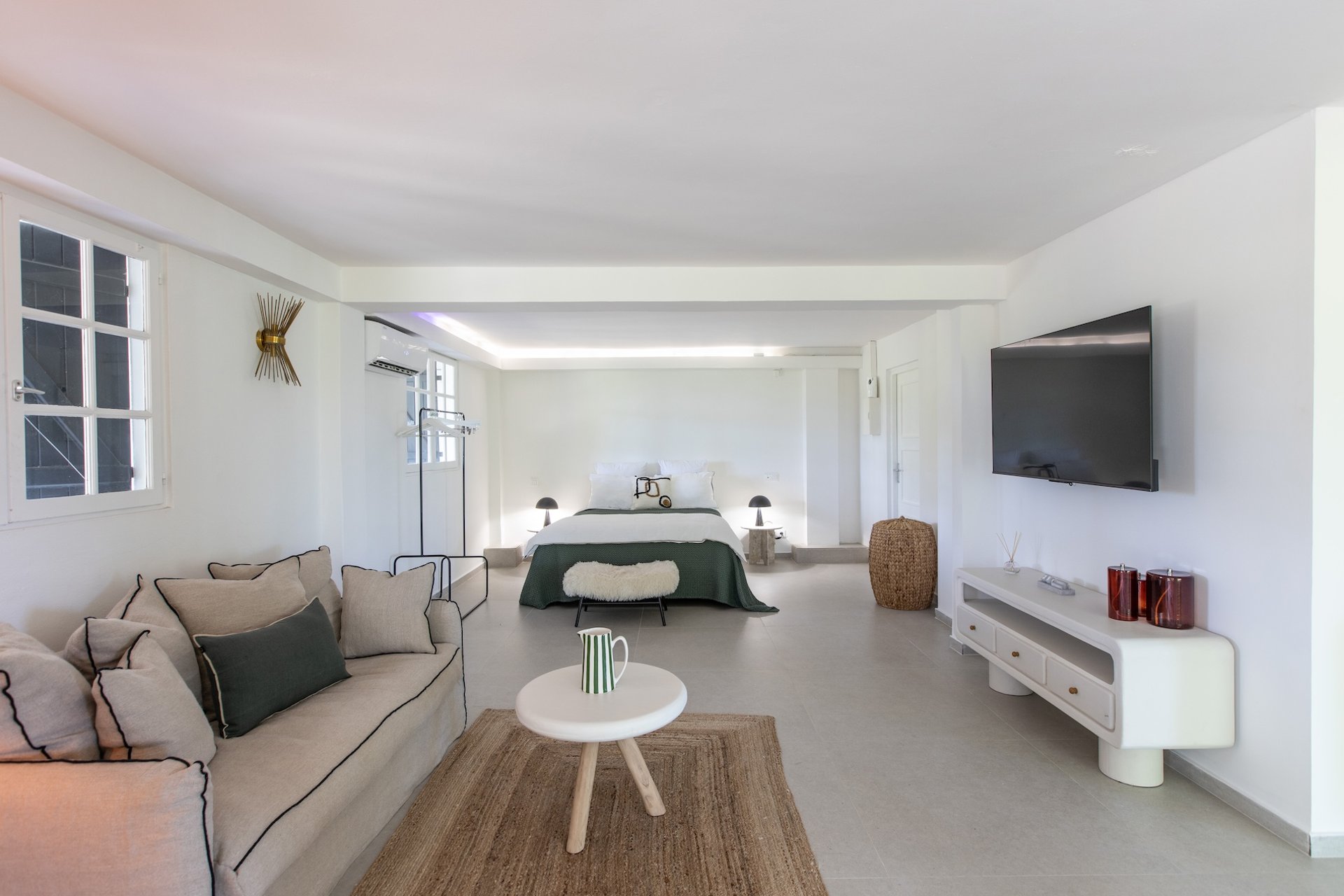 Villa Les Oliviers, a Four-Bedroom Terres Basses Retreat with Private Pool and Koi-Pond Calm - Photo 45