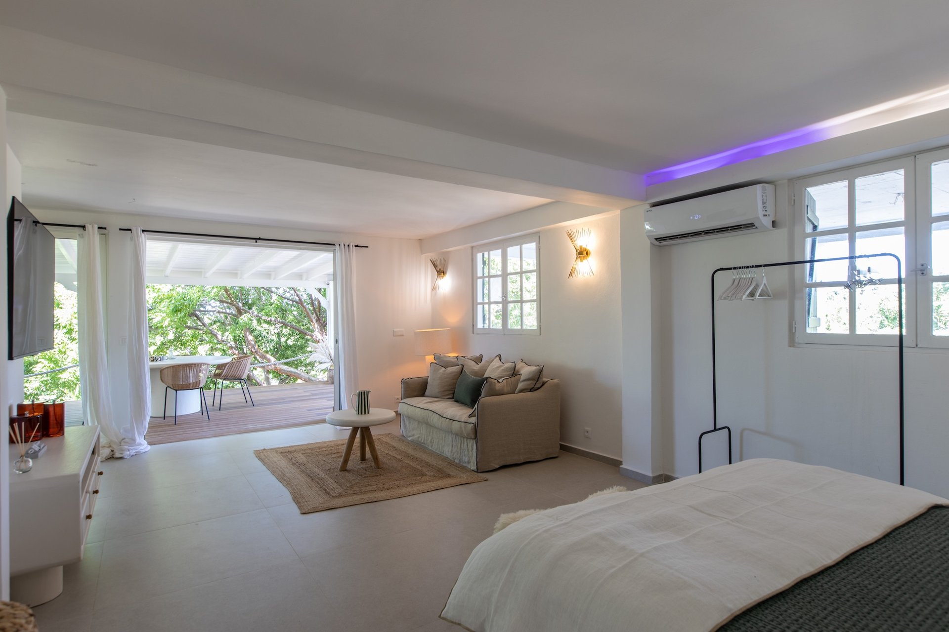 Villa Les Oliviers, a Four-Bedroom Terres Basses Retreat with Private Pool and Koi-Pond Calm - Photo 48
