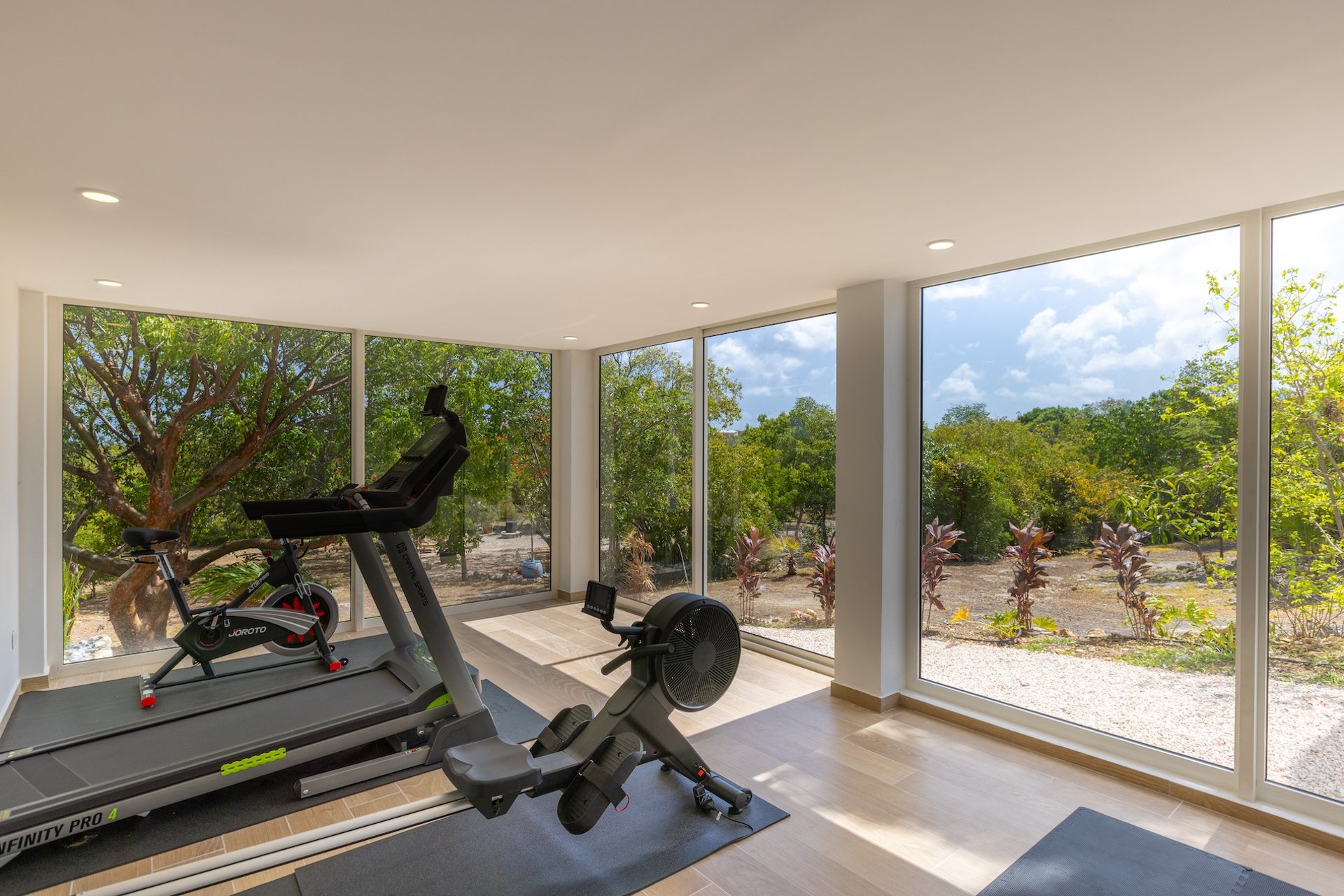 Villa Les Oliviers, a Four-Bedroom Terres Basses Retreat with Private Pool and Koi-Pond Calm - Photo 51