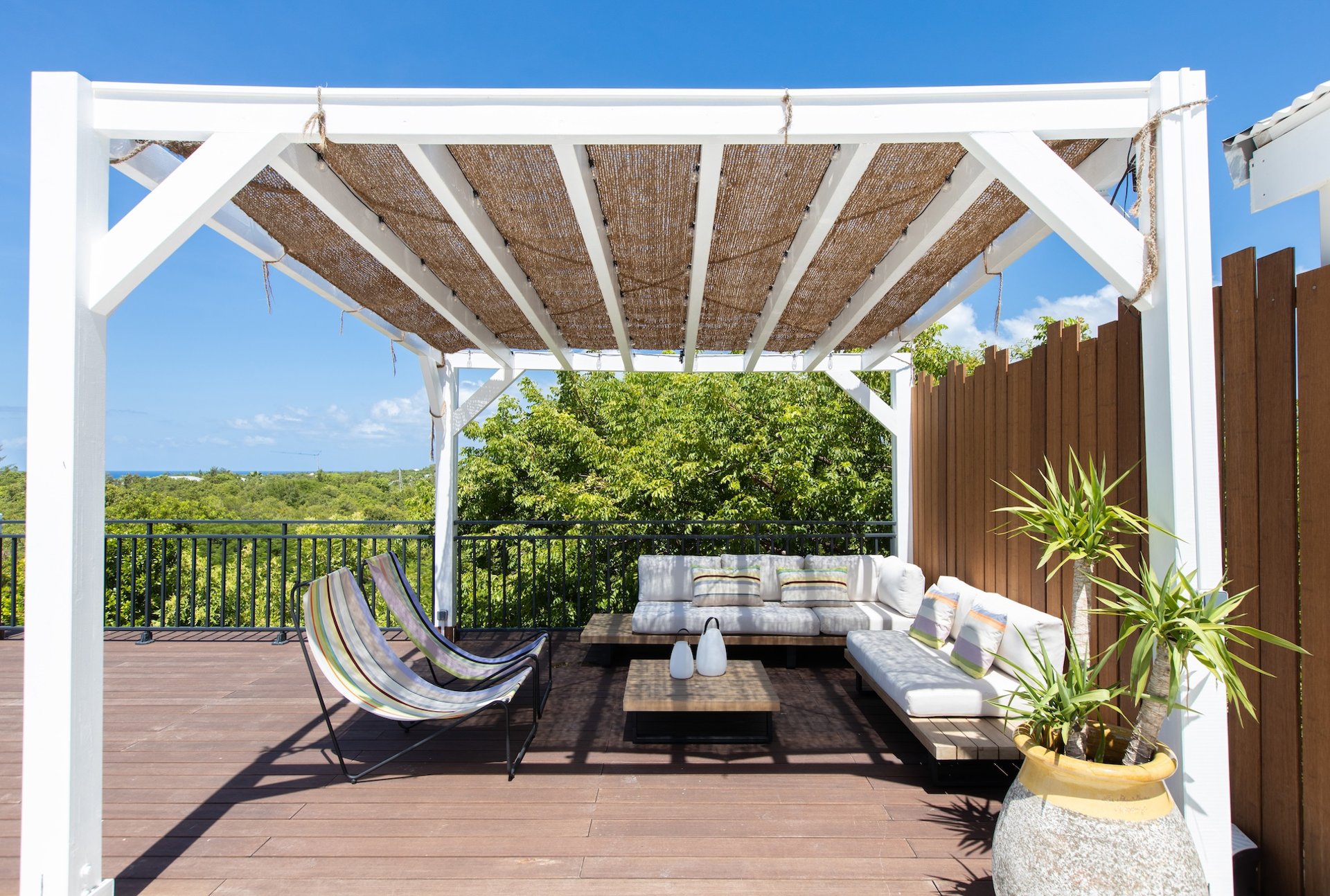 Villa Les Oliviers, a Four-Bedroom Terres Basses Retreat with Private Pool and Koi-Pond Calm - Photo 9