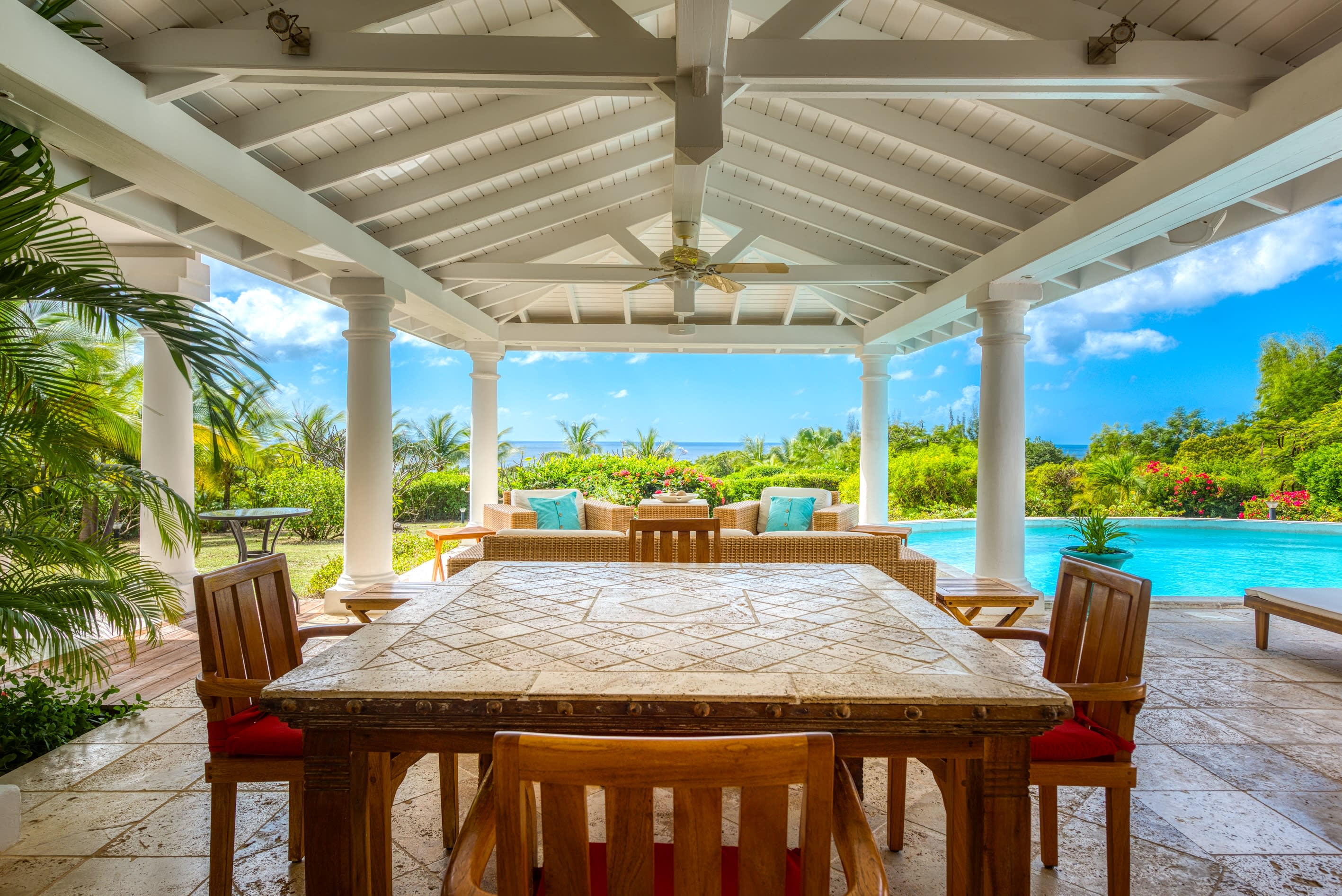 Villa Lune de Miel, A Romantic Two Bedroom Sea View Retreat in Terres Basses - Photo 13