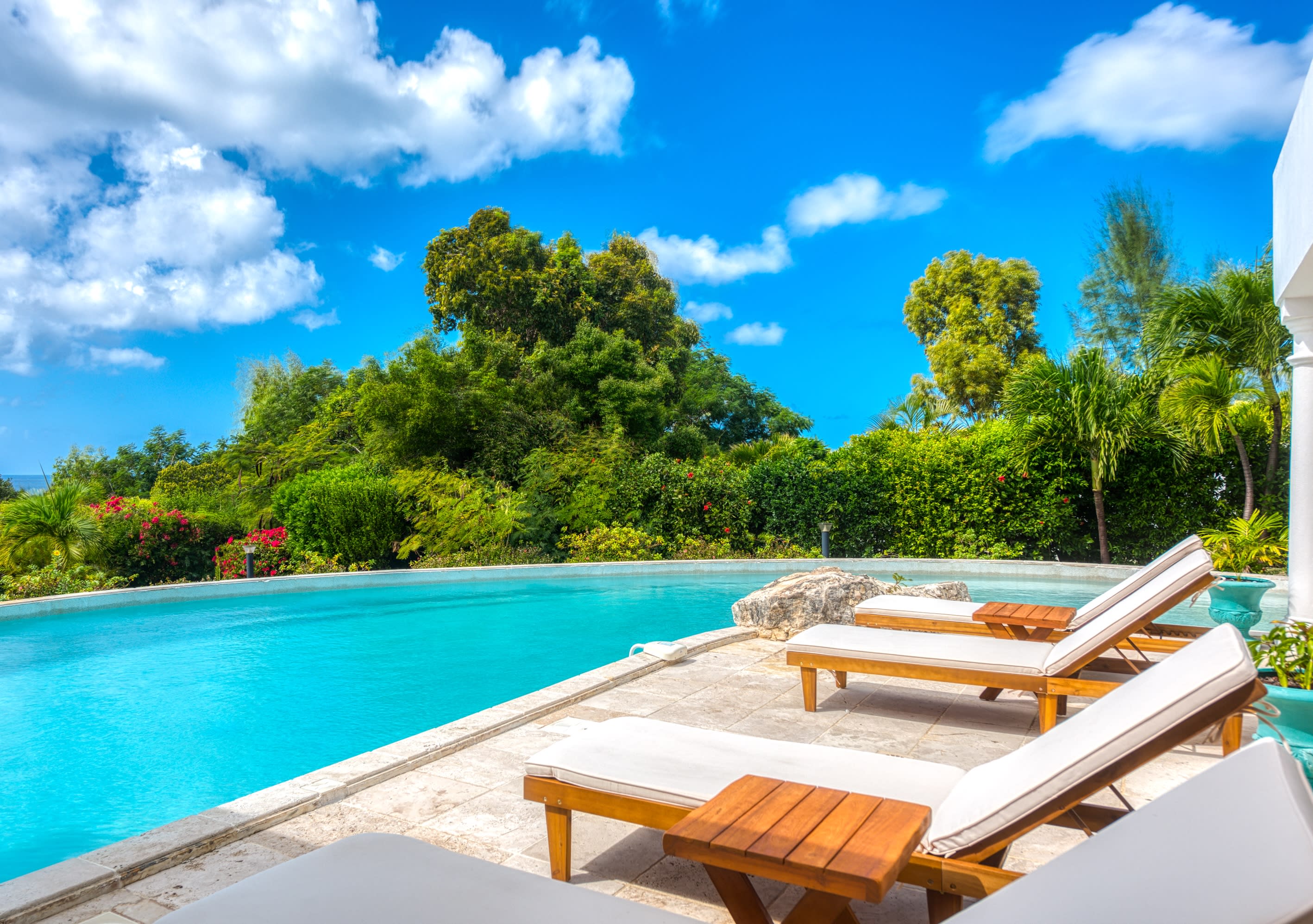 Villa Lune de Miel, A Romantic Two Bedroom Sea View Retreat in Terres Basses - Photo 14