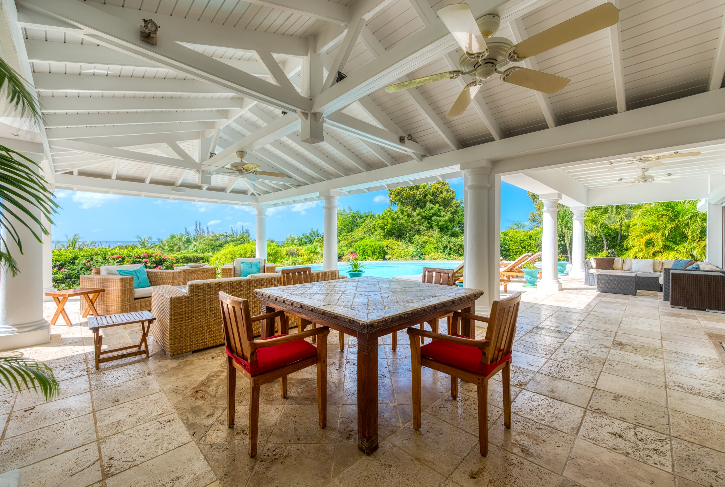 Villa Lune de Miel, A Romantic Two Bedroom Sea View Retreat in Terres Basses - Photo 16