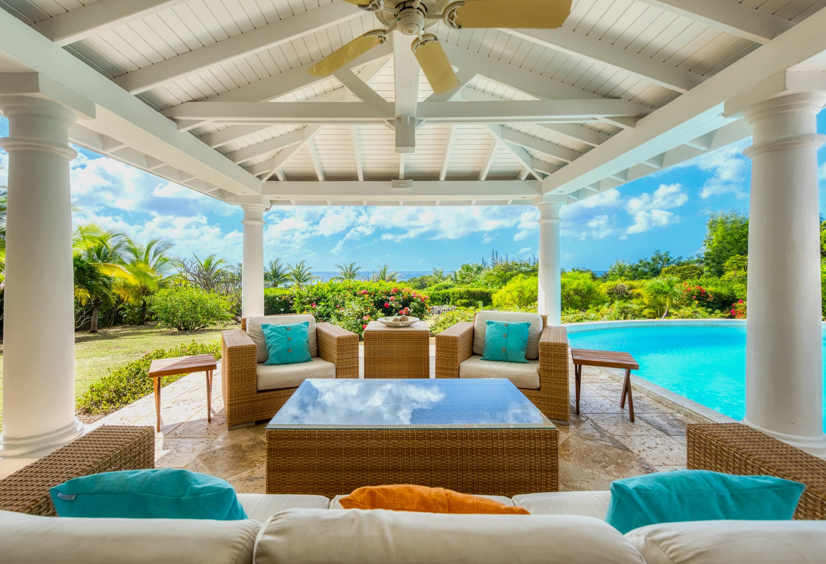 Villa Lune de Miel, A Romantic Two Bedroom Sea View Retreat in Terres Basses - Photo 17