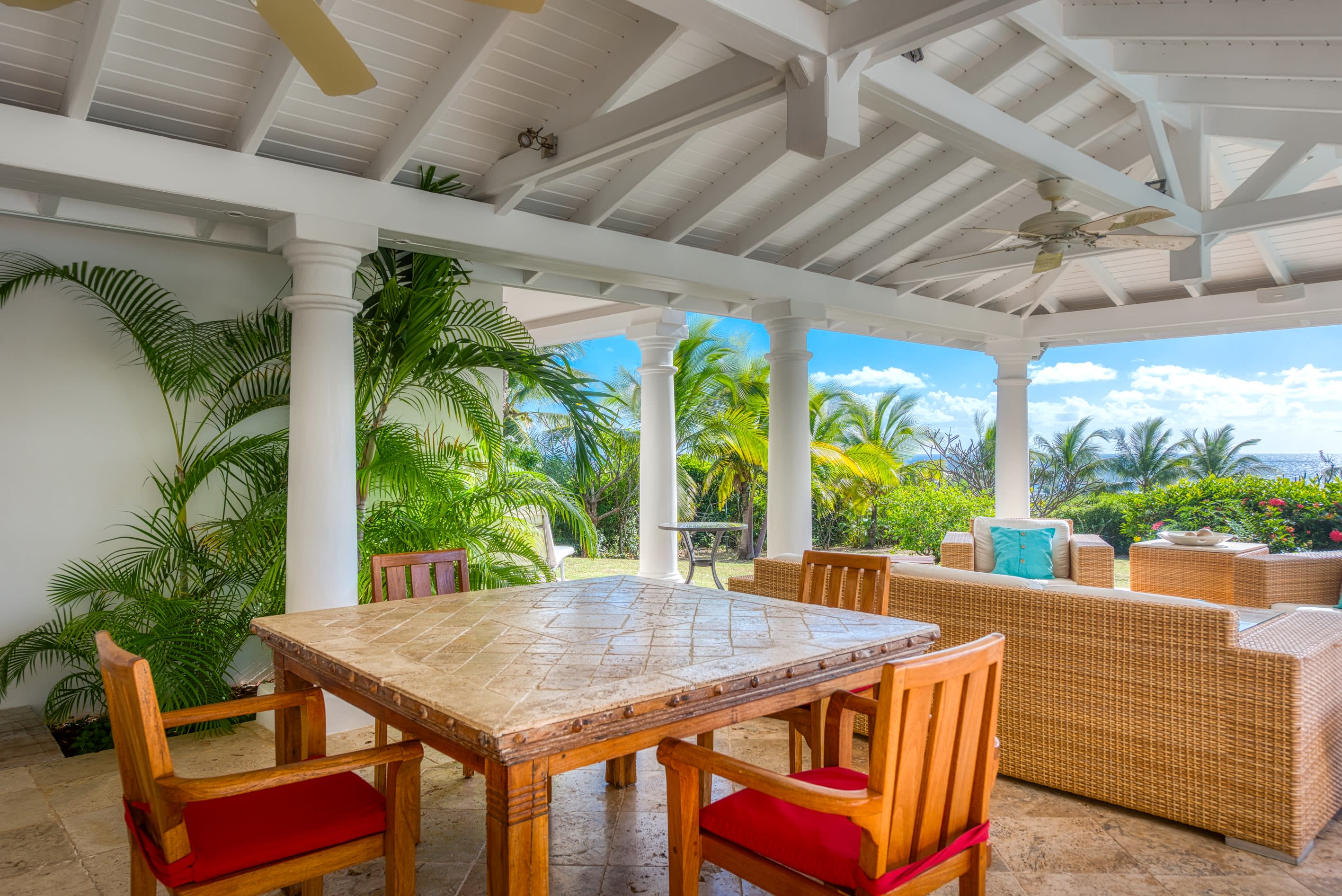 Villa Lune de Miel, A Romantic Two Bedroom Sea View Retreat in Terres Basses - Photo 23