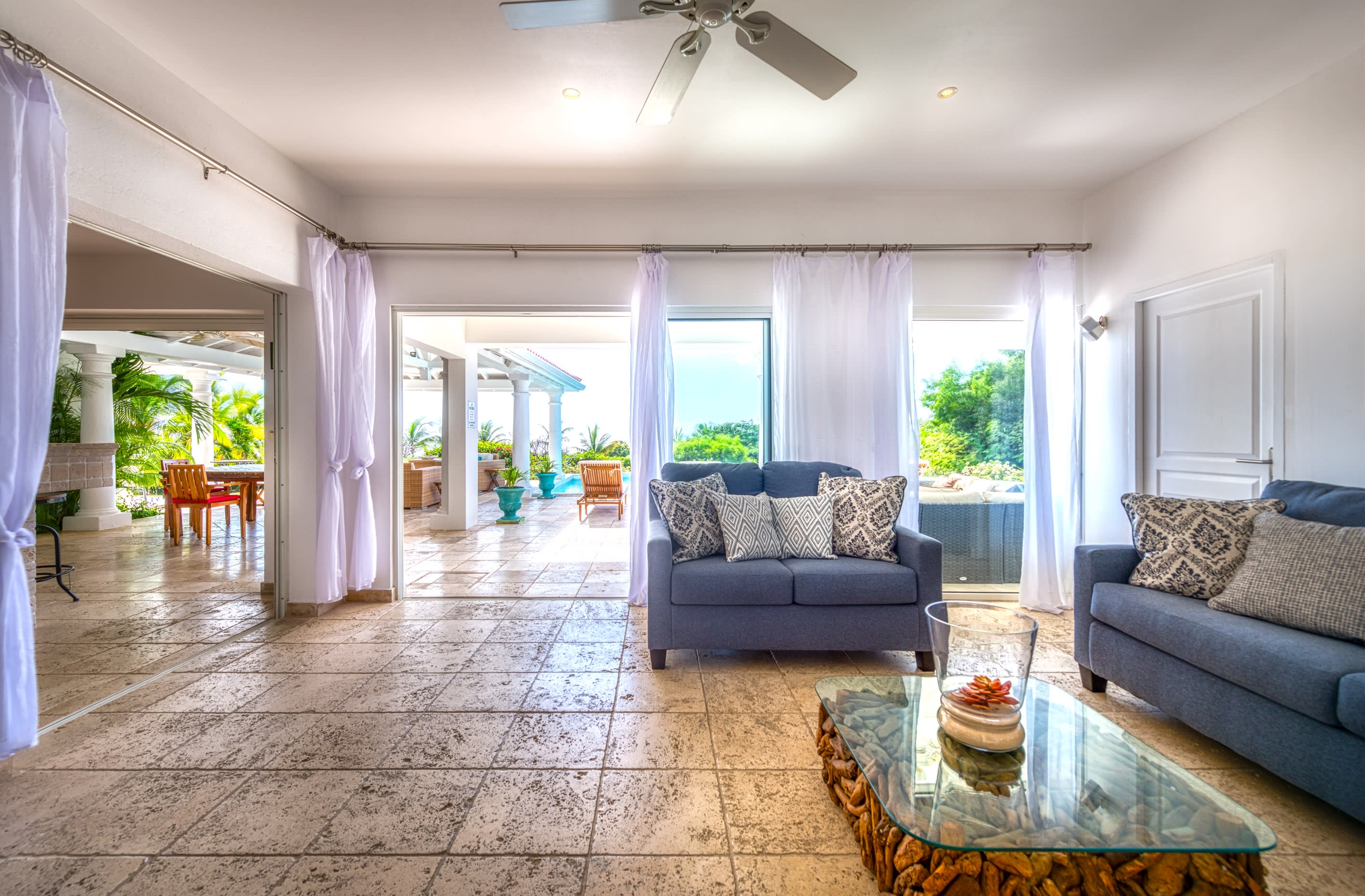 Villa Lune de Miel, A Romantic Two Bedroom Sea View Retreat in Terres Basses - Photo 24