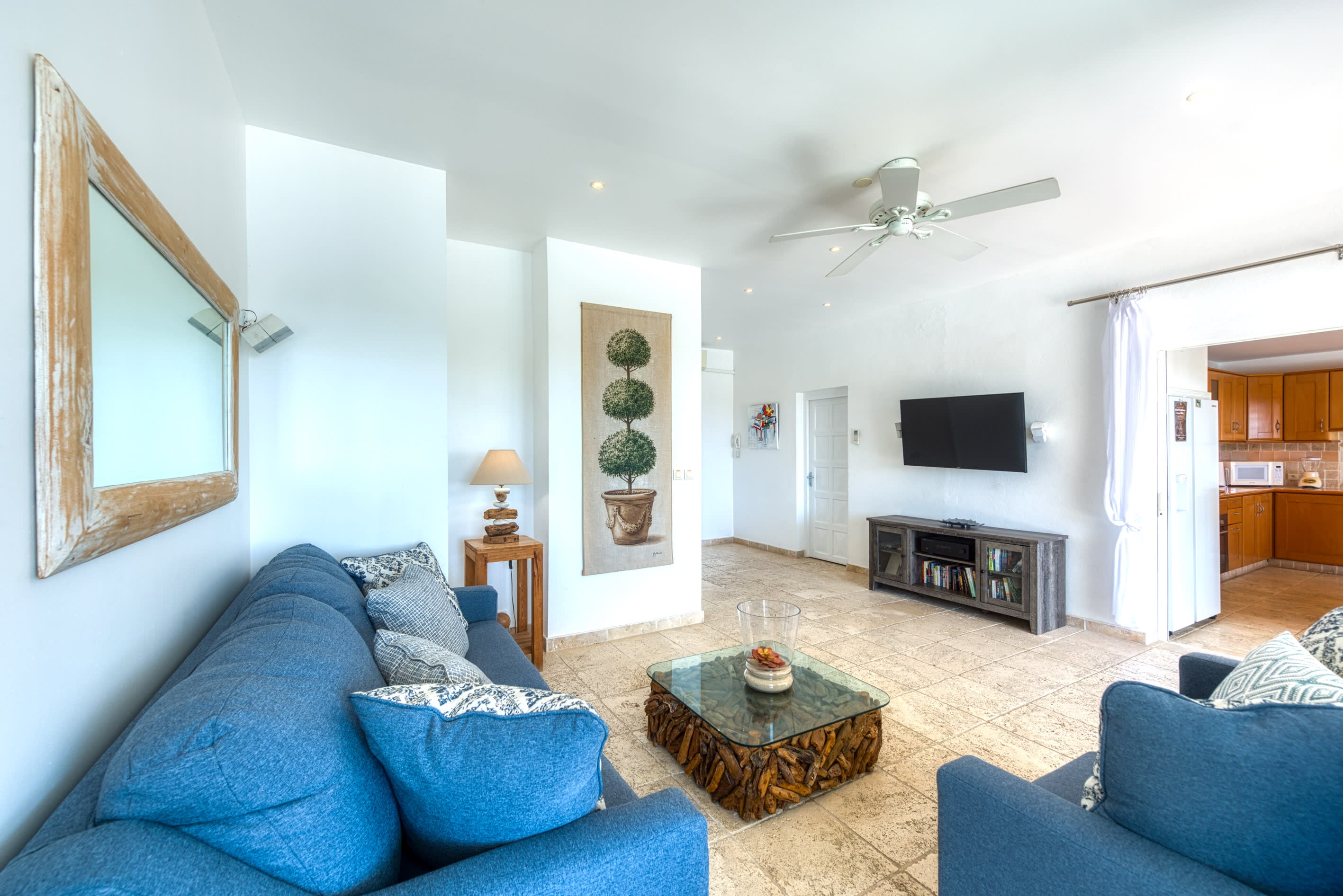Villa Lune de Miel, A Romantic Two Bedroom Sea View Retreat in Terres Basses - Photo 25