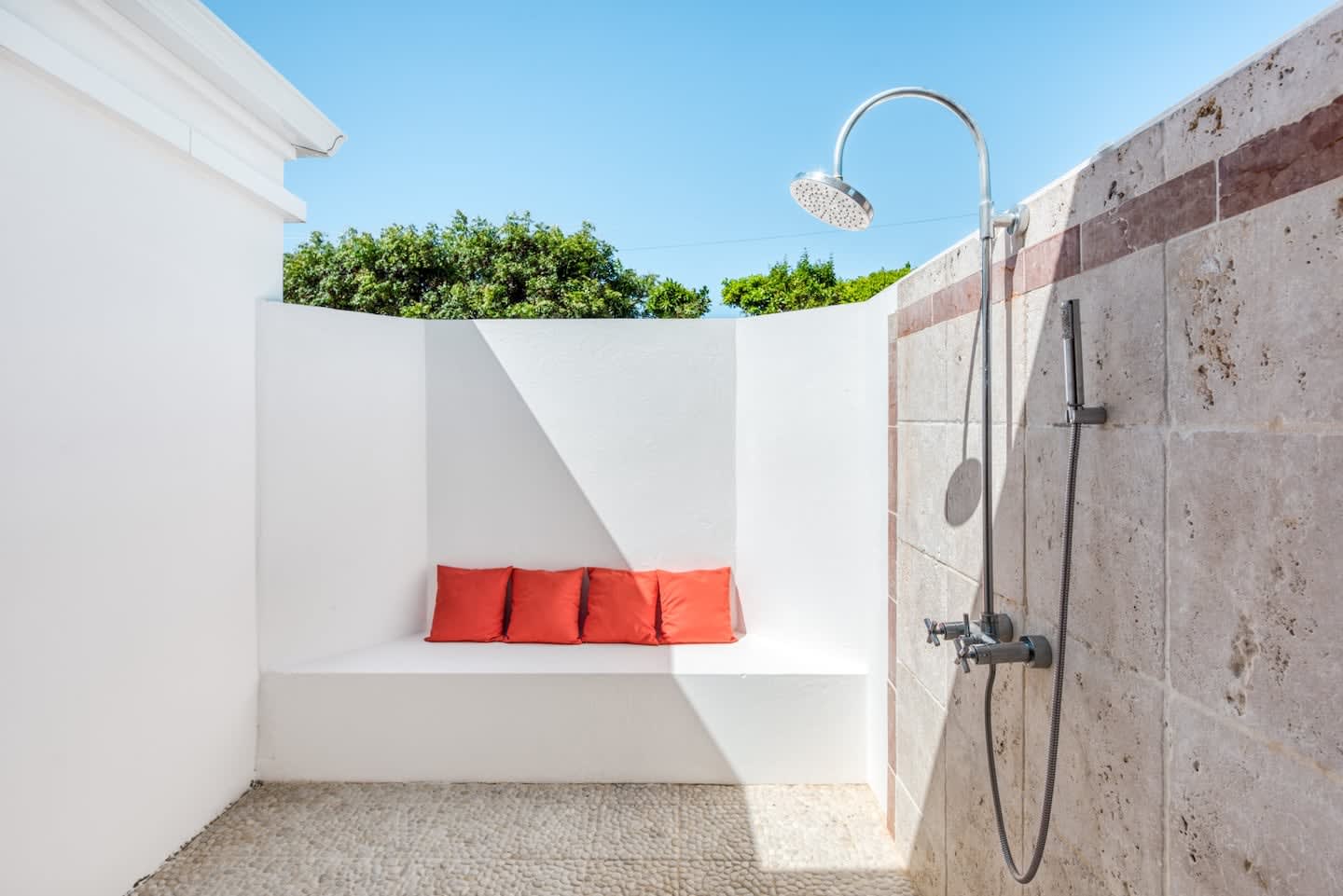 Villa Lune de Miel, A Romantic Two Bedroom Sea View Retreat in Terres Basses - Photo 38
