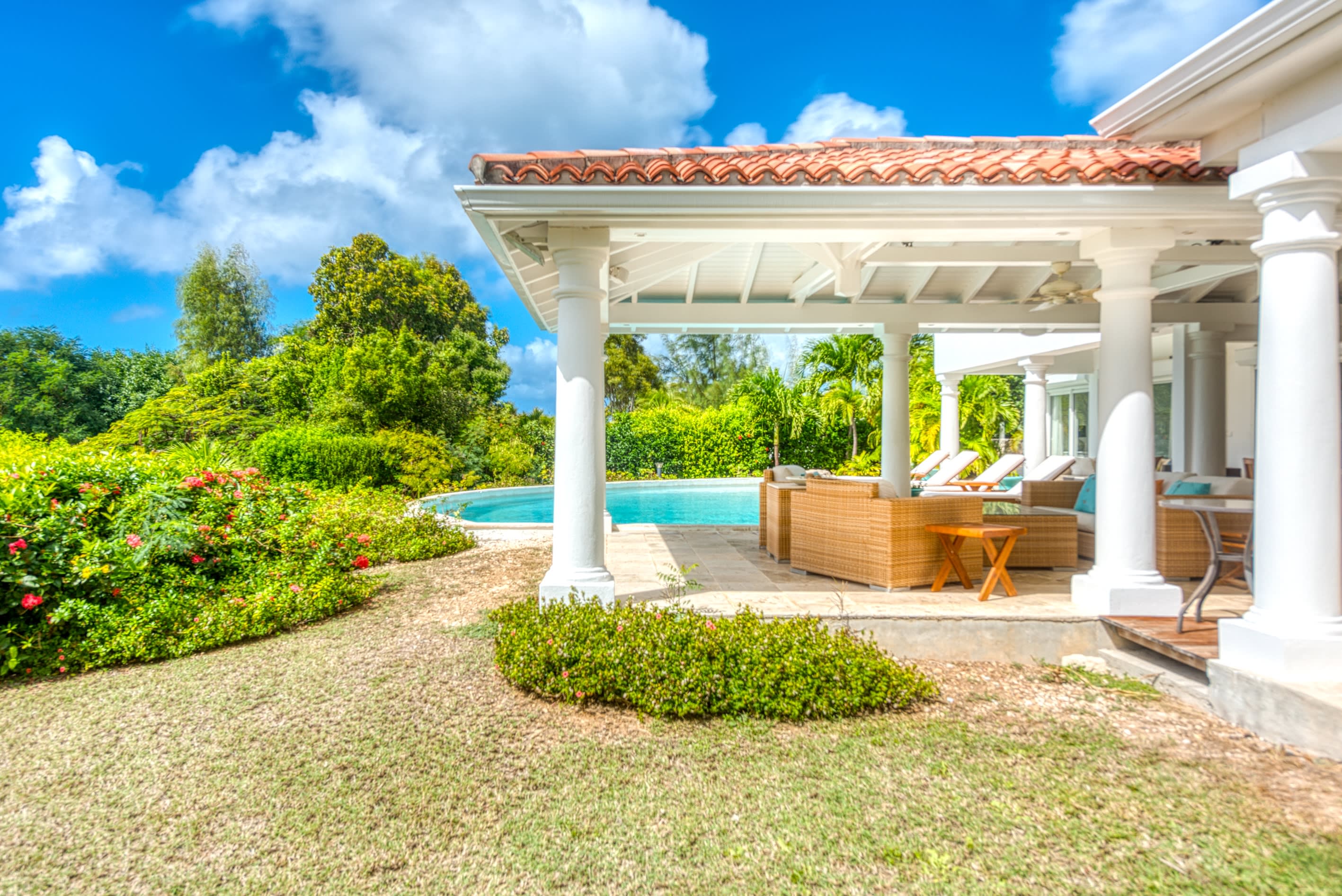 Villa Lune de Miel, A Romantic Two Bedroom Sea View Retreat in Terres Basses - Photo 9