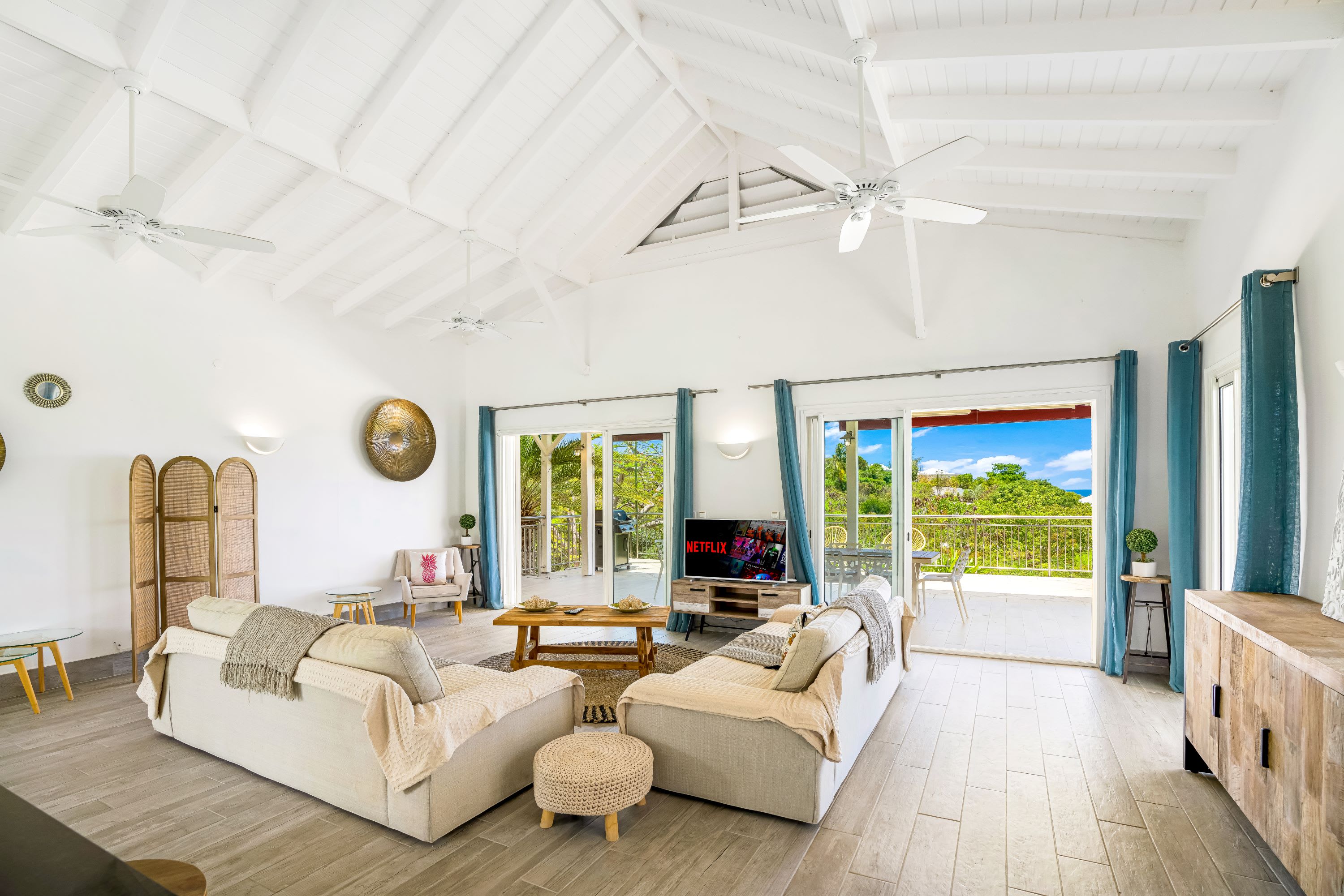 Villa Madras, 5 Bedroom Terres Basses Villa with Sea Views - Photo 16