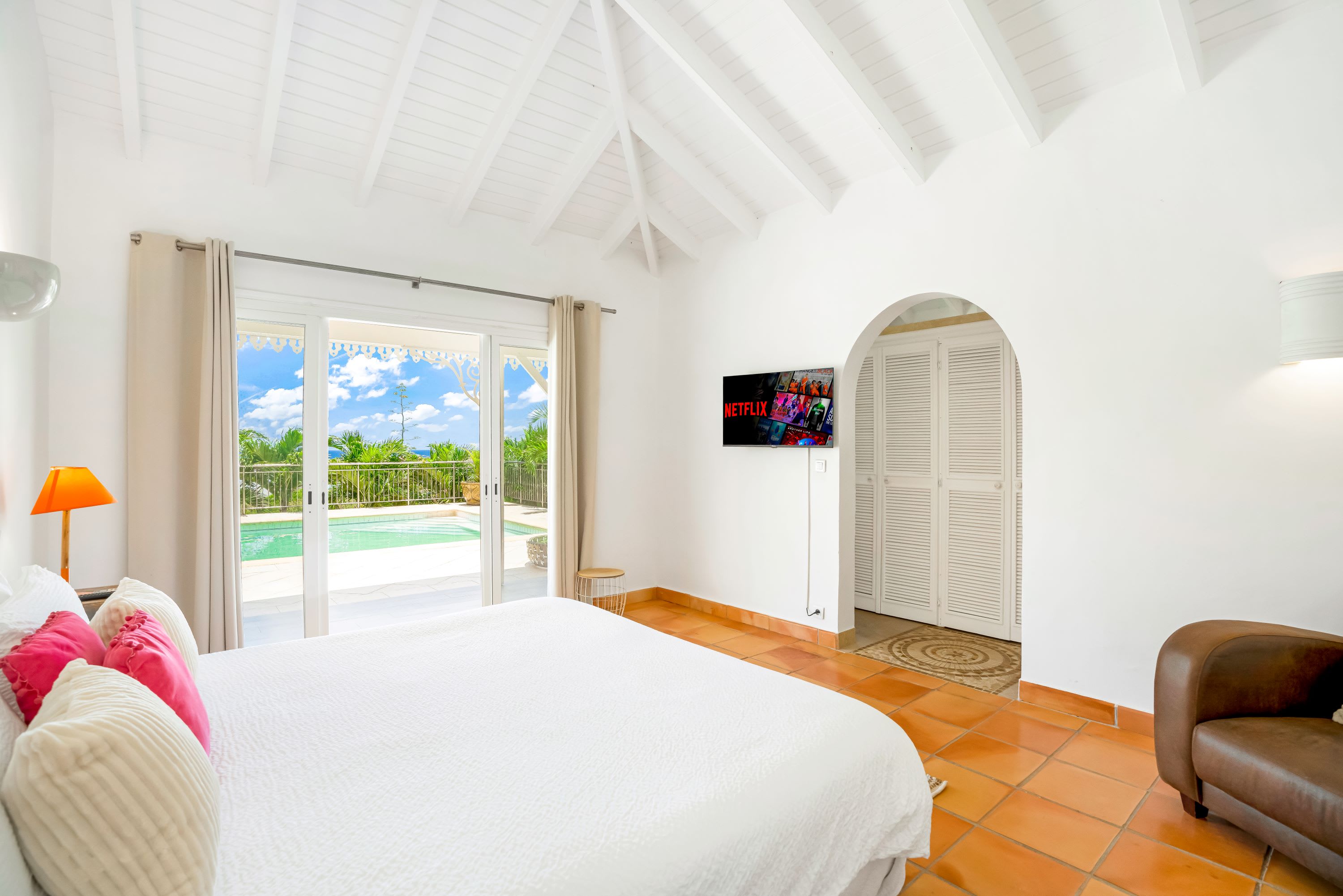 Villa Madras, 5 Bedroom Terres Basses Villa with Sea Views - Photo 33