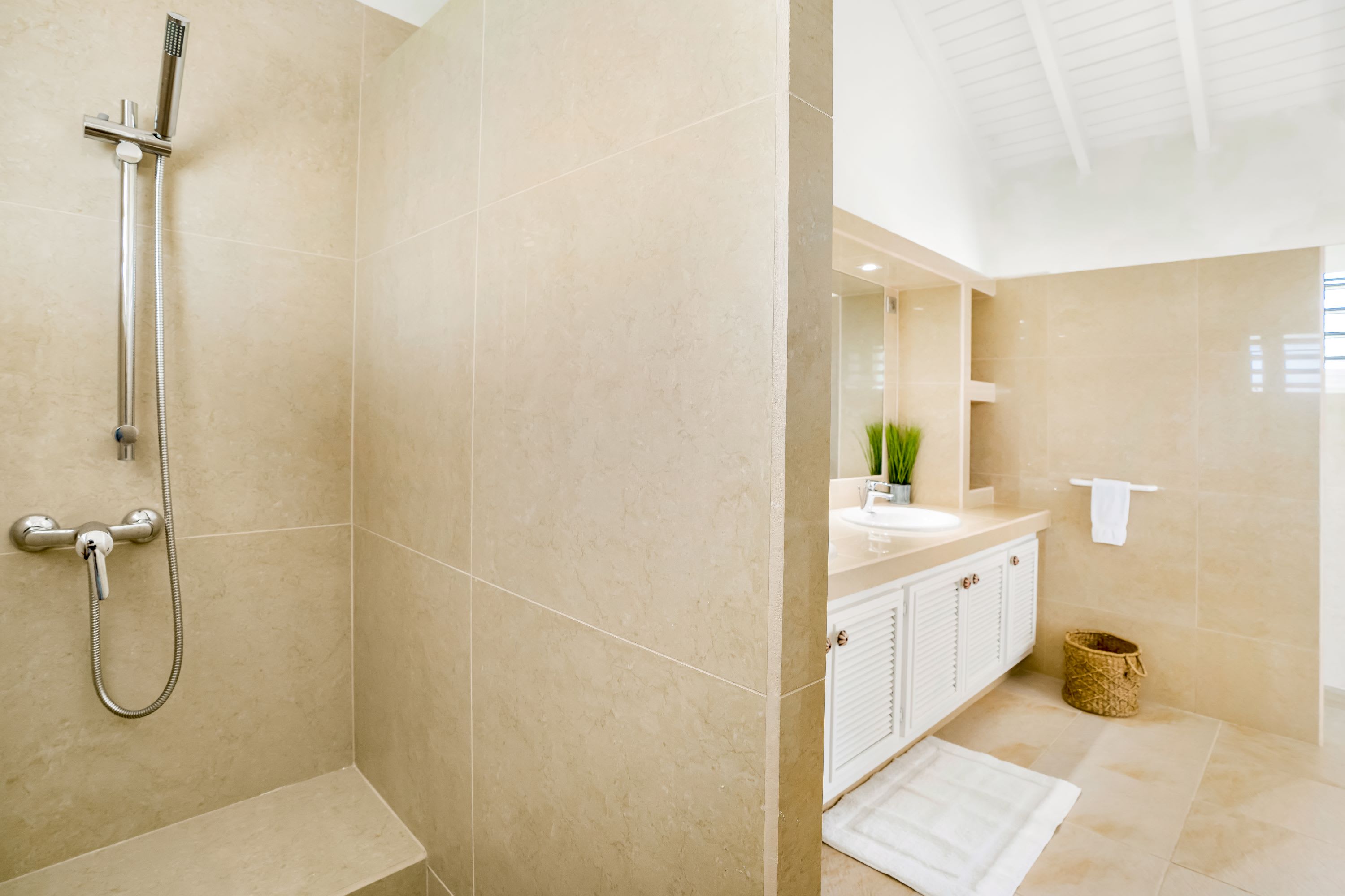 Villa Madras, 5 Bedroom Terres Basses Villa with Sea Views - Photo 51