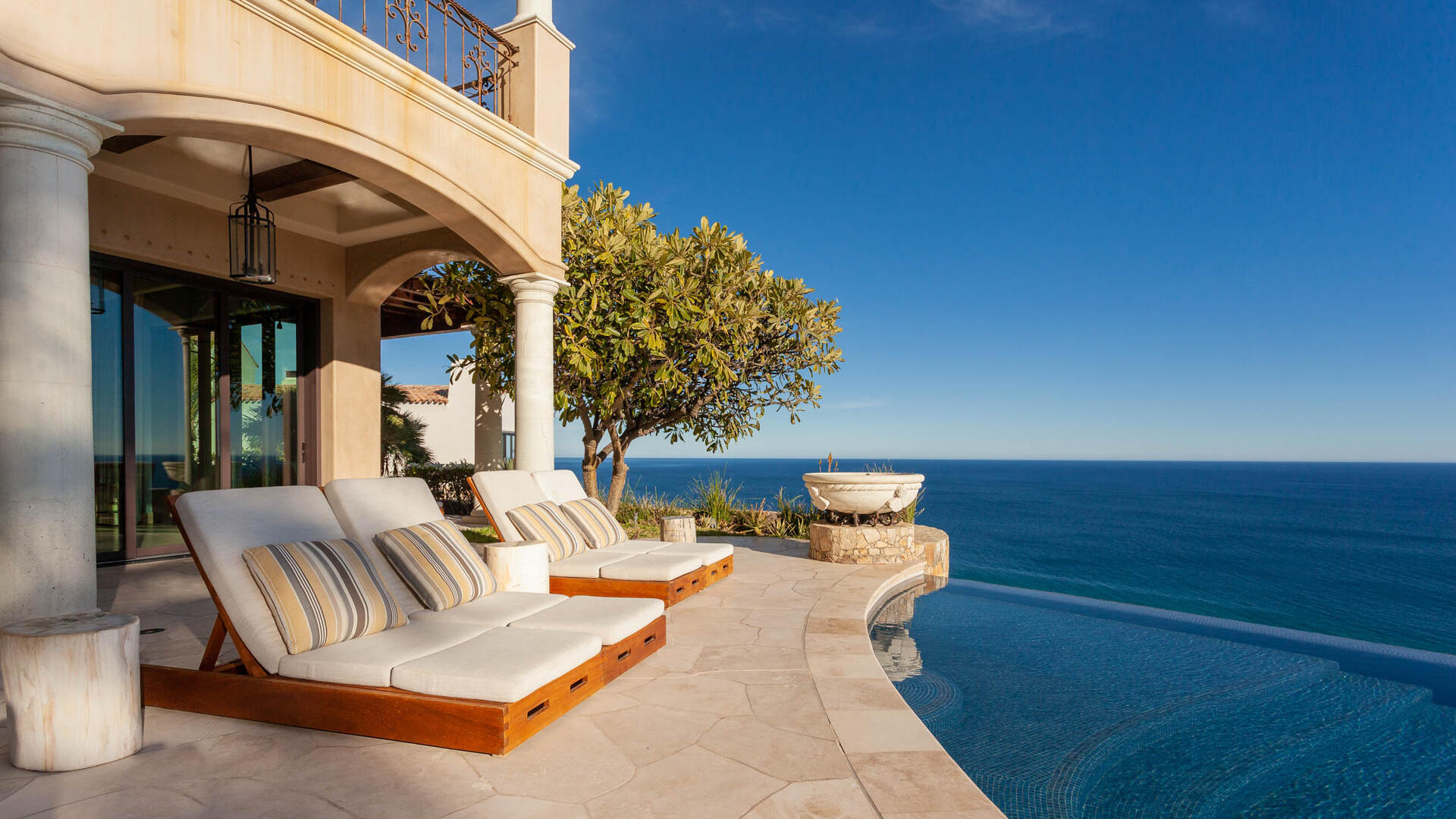 Villa Mar Azul, Ocean View Grandeur in Villas del Mar Palmilla - Photo 6