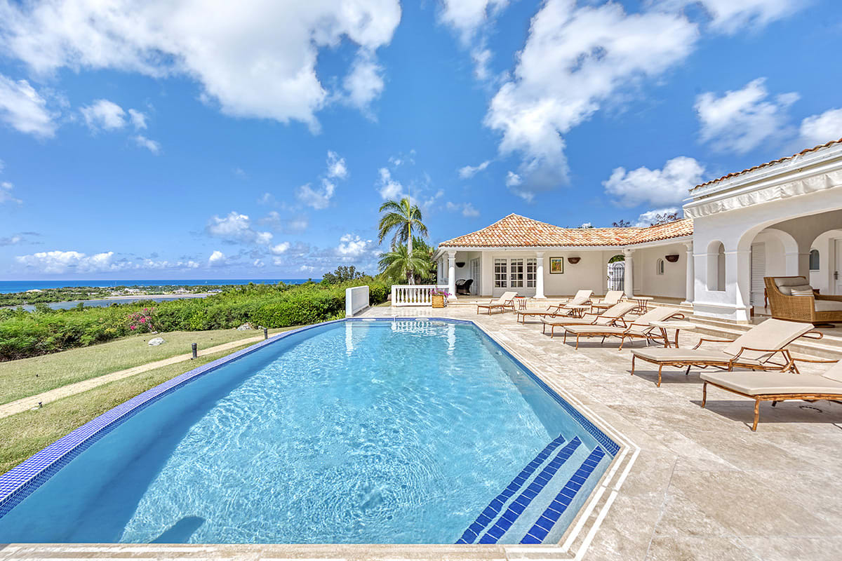 Villa Mer Soleil, Creole-Mediterranean Calm Above Baie Longue Main View