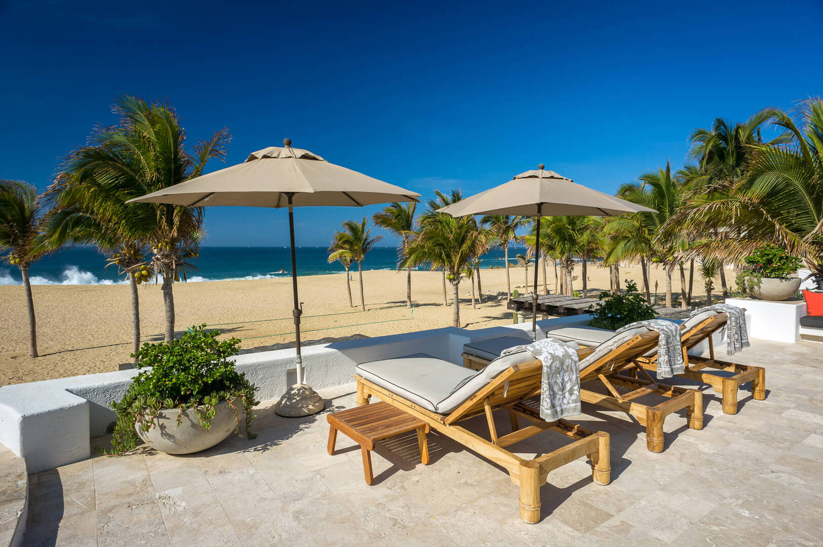 Villa Pacifica, Beachfront Pedregal Villa with Pool, Jacuzzi and Home Theatre - Photo 6