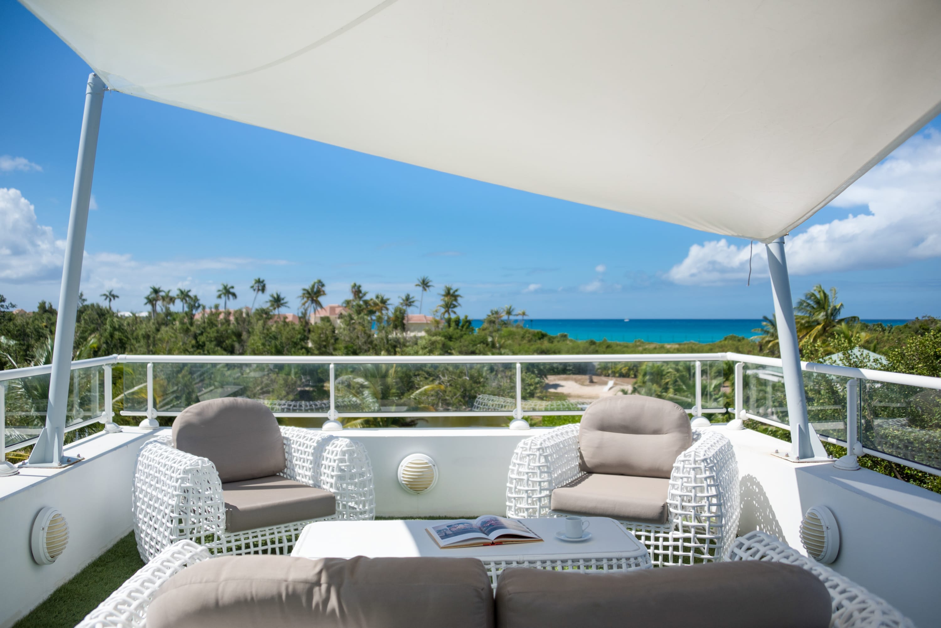 Villa Palm Bay, a Sleek Sea View Retreat in Terres Basses - Photo 10