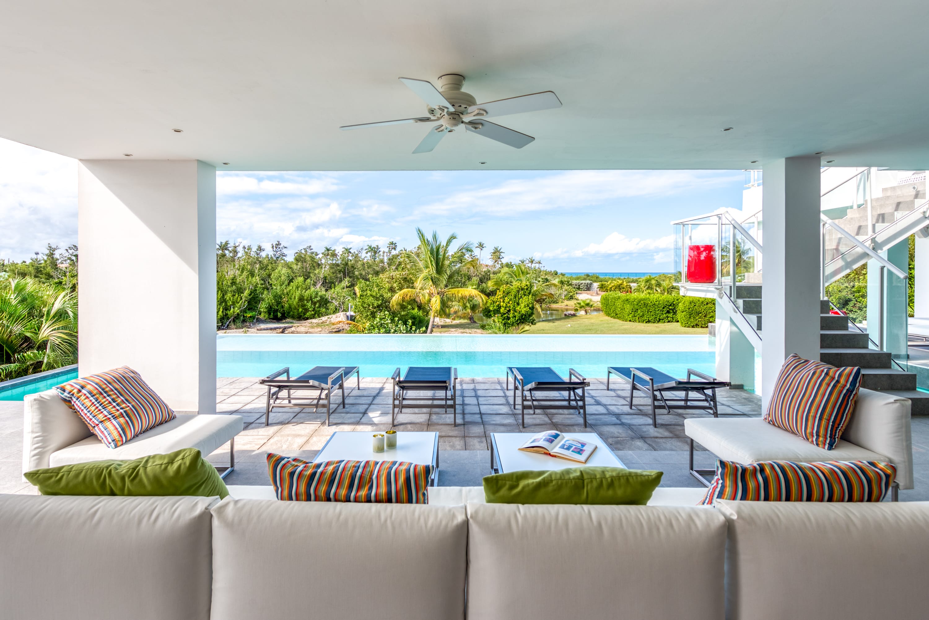 Villa Palm Bay, a Sleek Sea View Retreat in Terres Basses - Photo 12