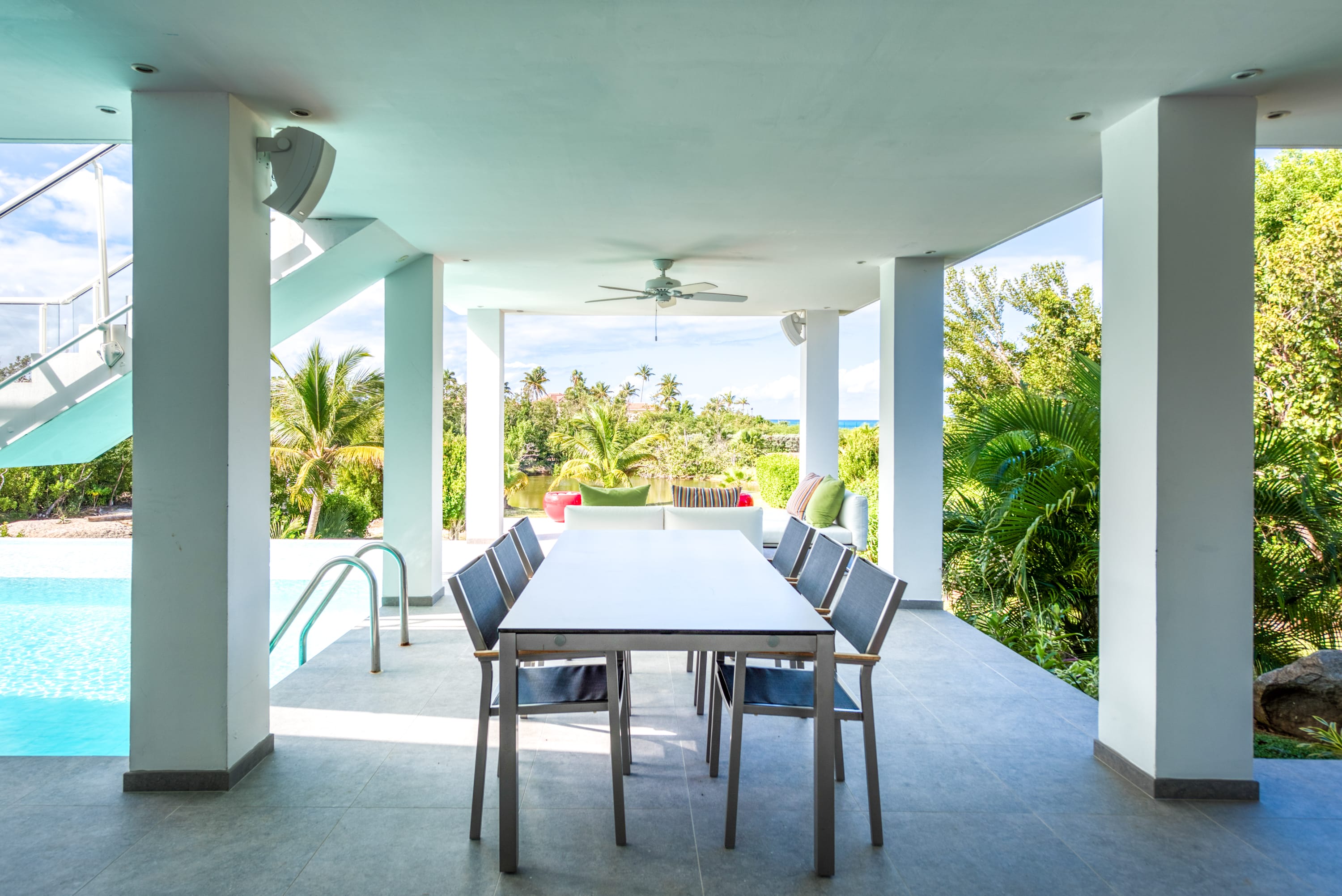 Villa Palm Bay, a Sleek Sea View Retreat in Terres Basses - Photo 24