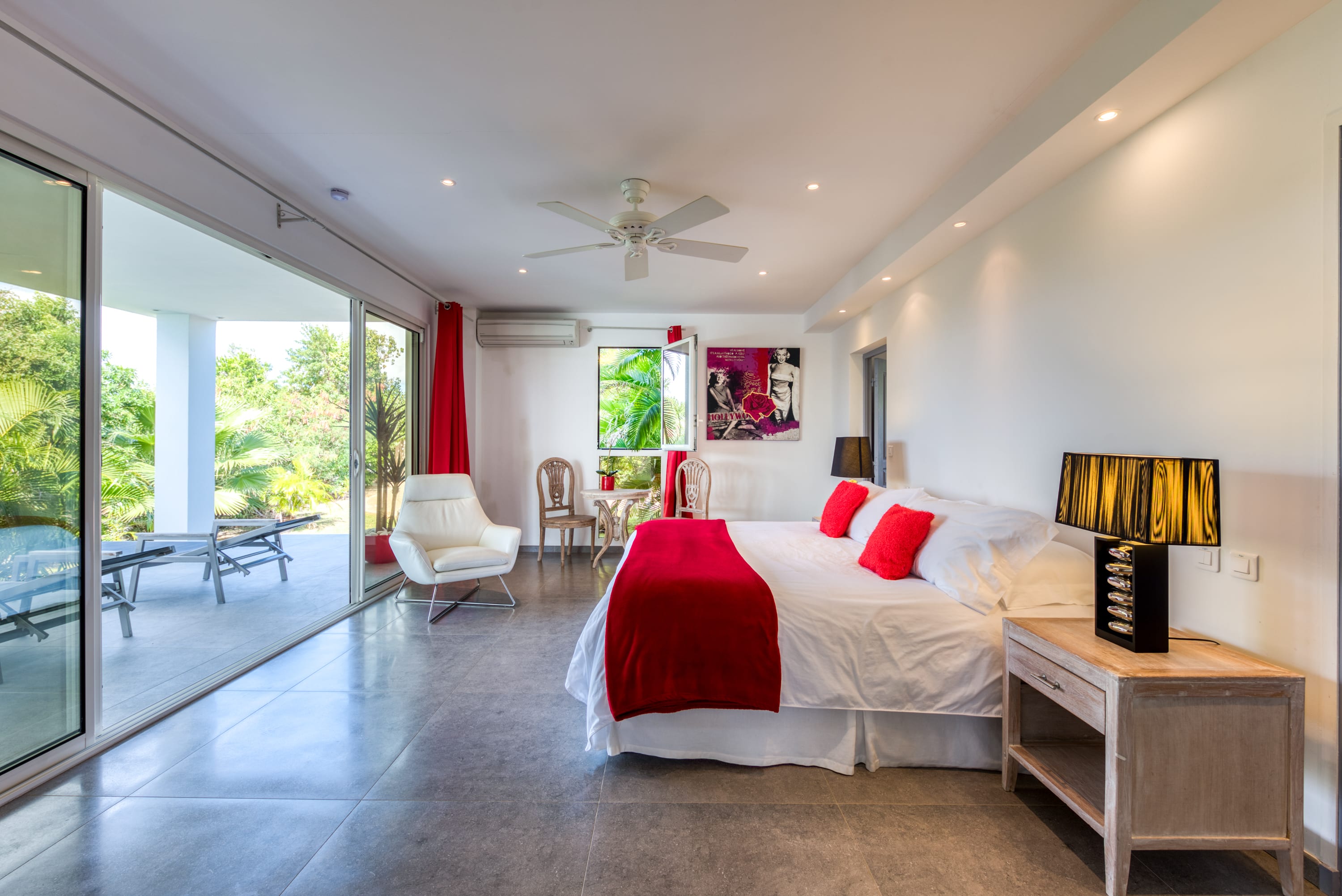 Villa Palm Bay, a Sleek Sea View Retreat in Terres Basses - Photo 27