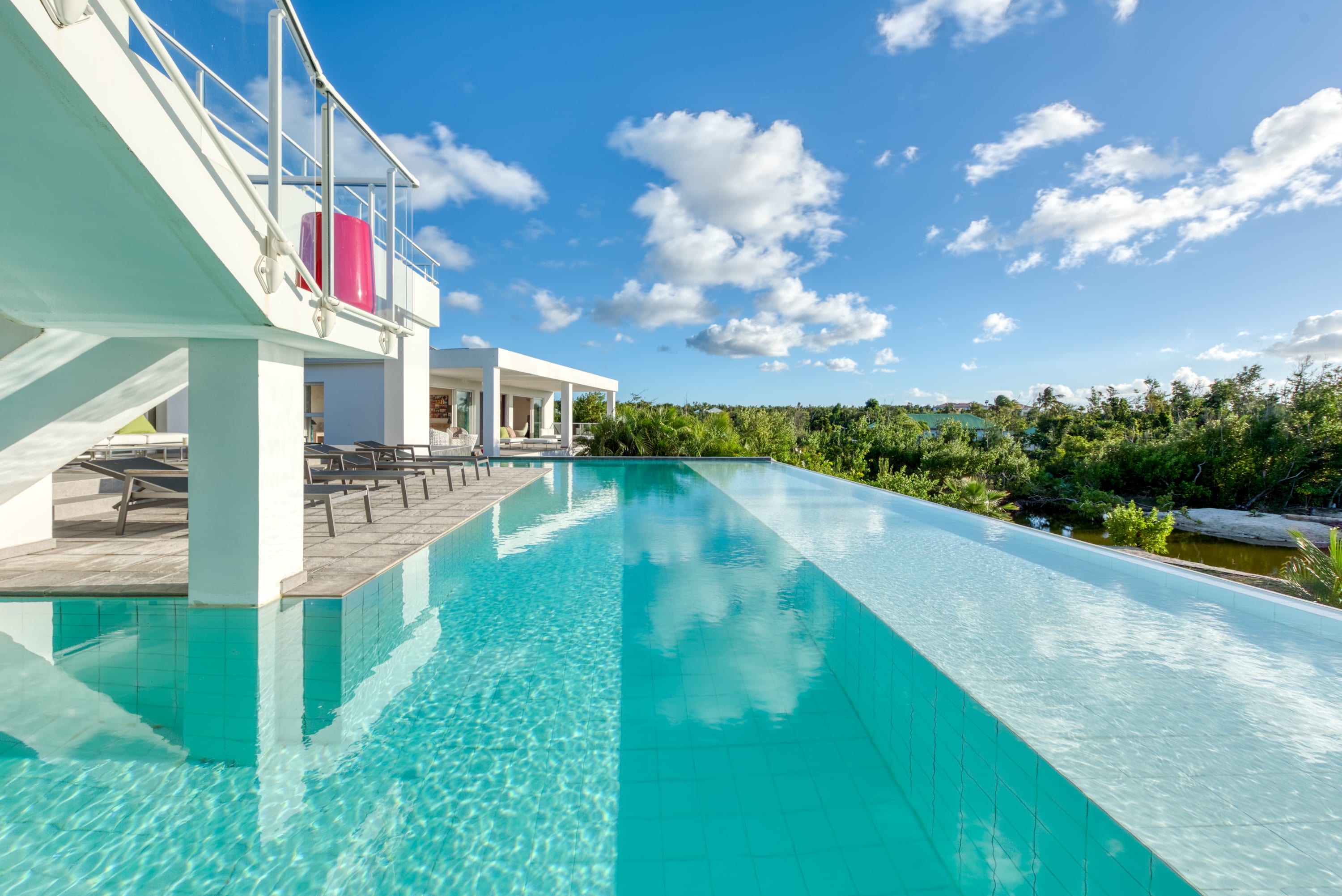 Villa Palm Bay, a Sleek Sea View Retreat in Terres Basses Gallery 2