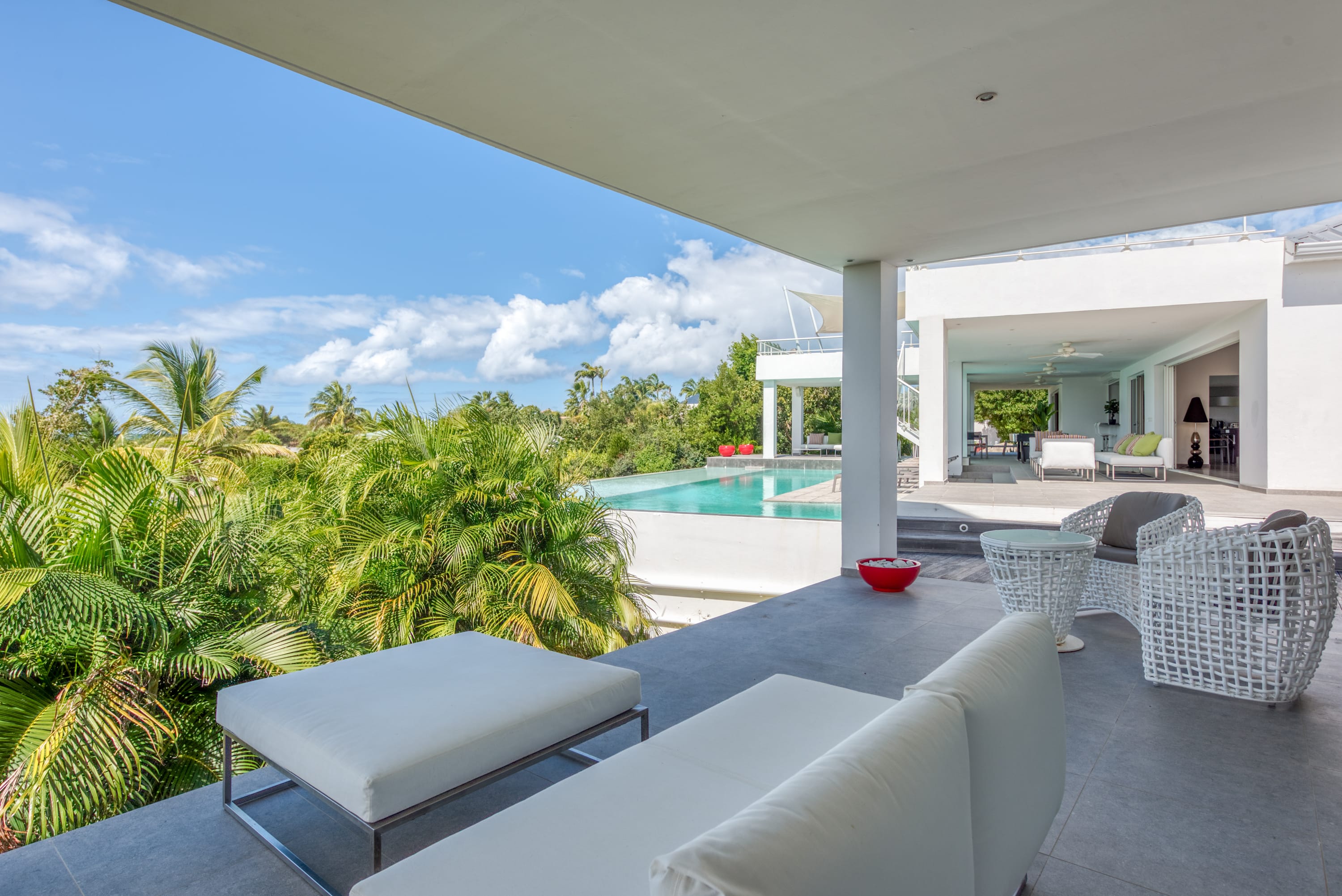 Villa Palm Bay, a Sleek Sea View Retreat in Terres Basses - Photo 33