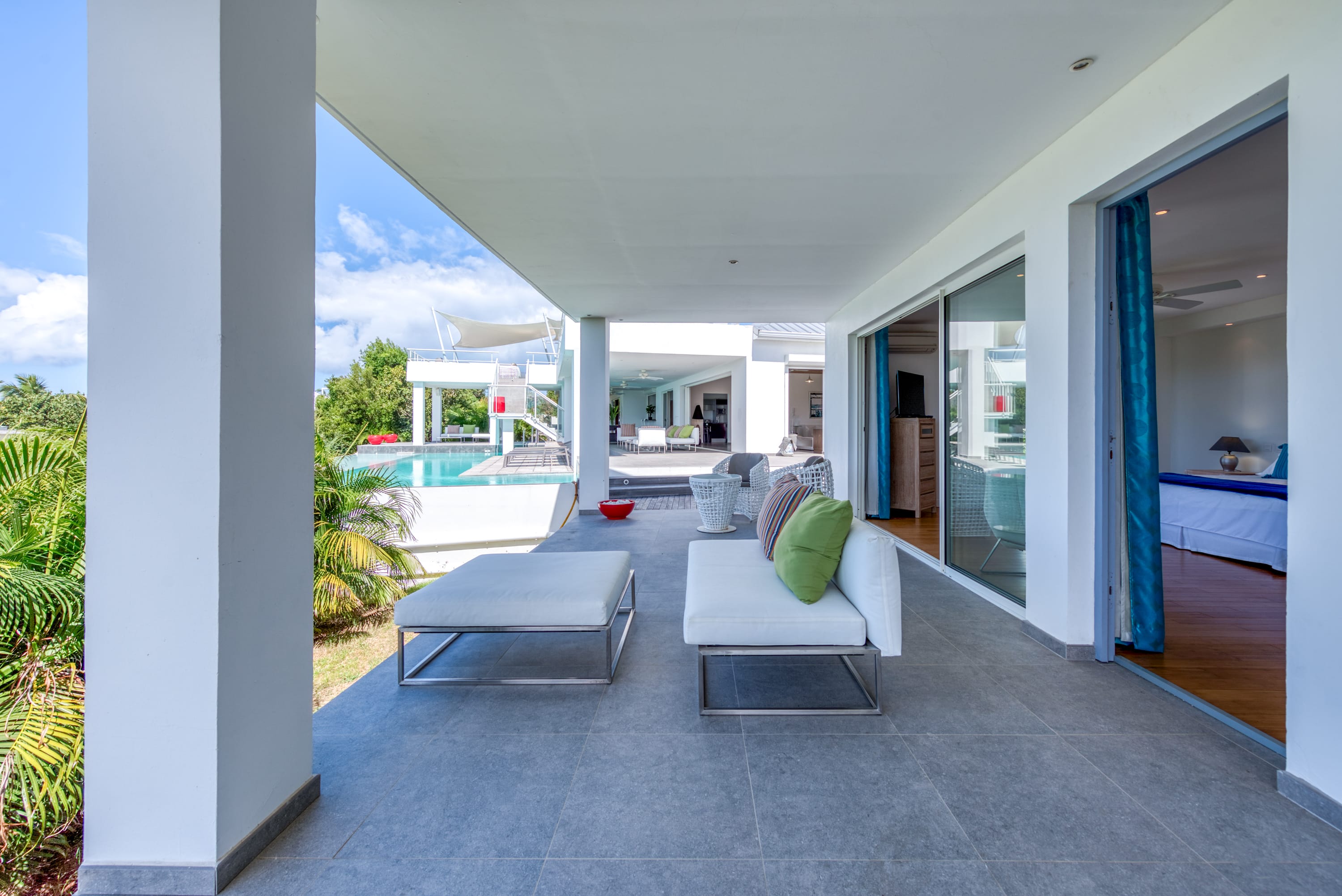 Villa Palm Bay, a Sleek Sea View Retreat in Terres Basses - Photo 34