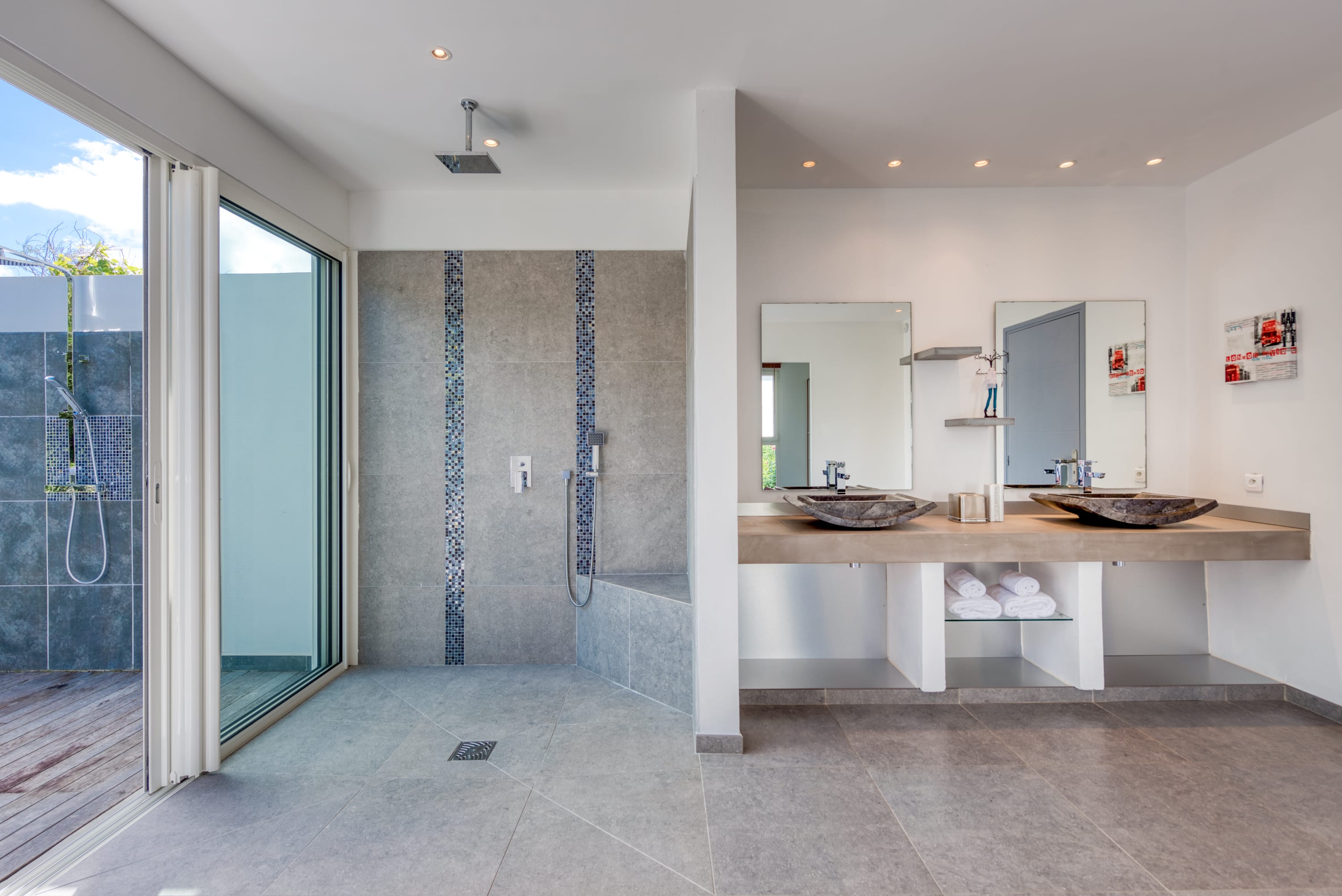 Villa Palm Bay, a Sleek Sea View Retreat in Terres Basses - Photo 38