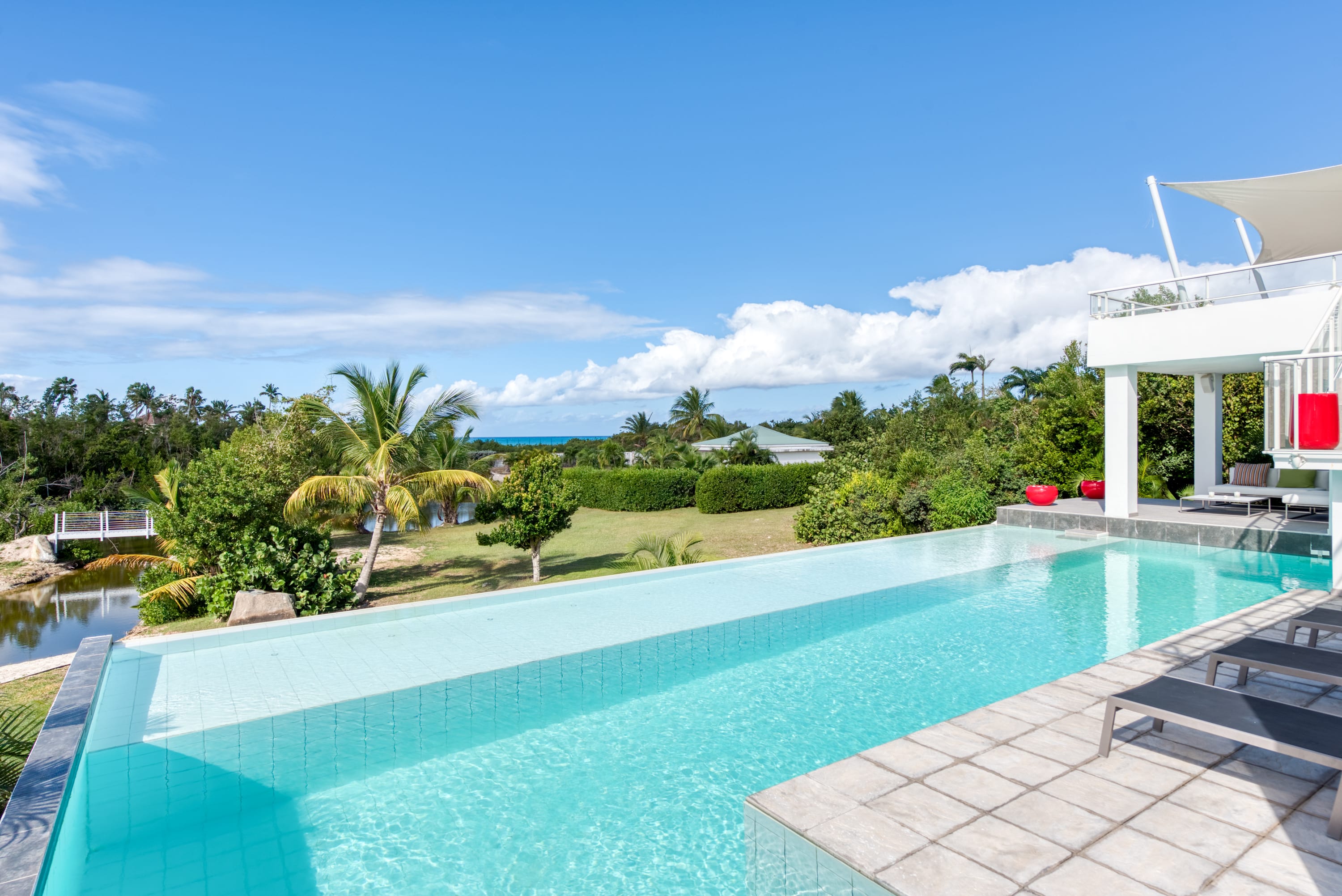 Villa Palm Bay, a Sleek Sea View Retreat in Terres Basses Gallery 3