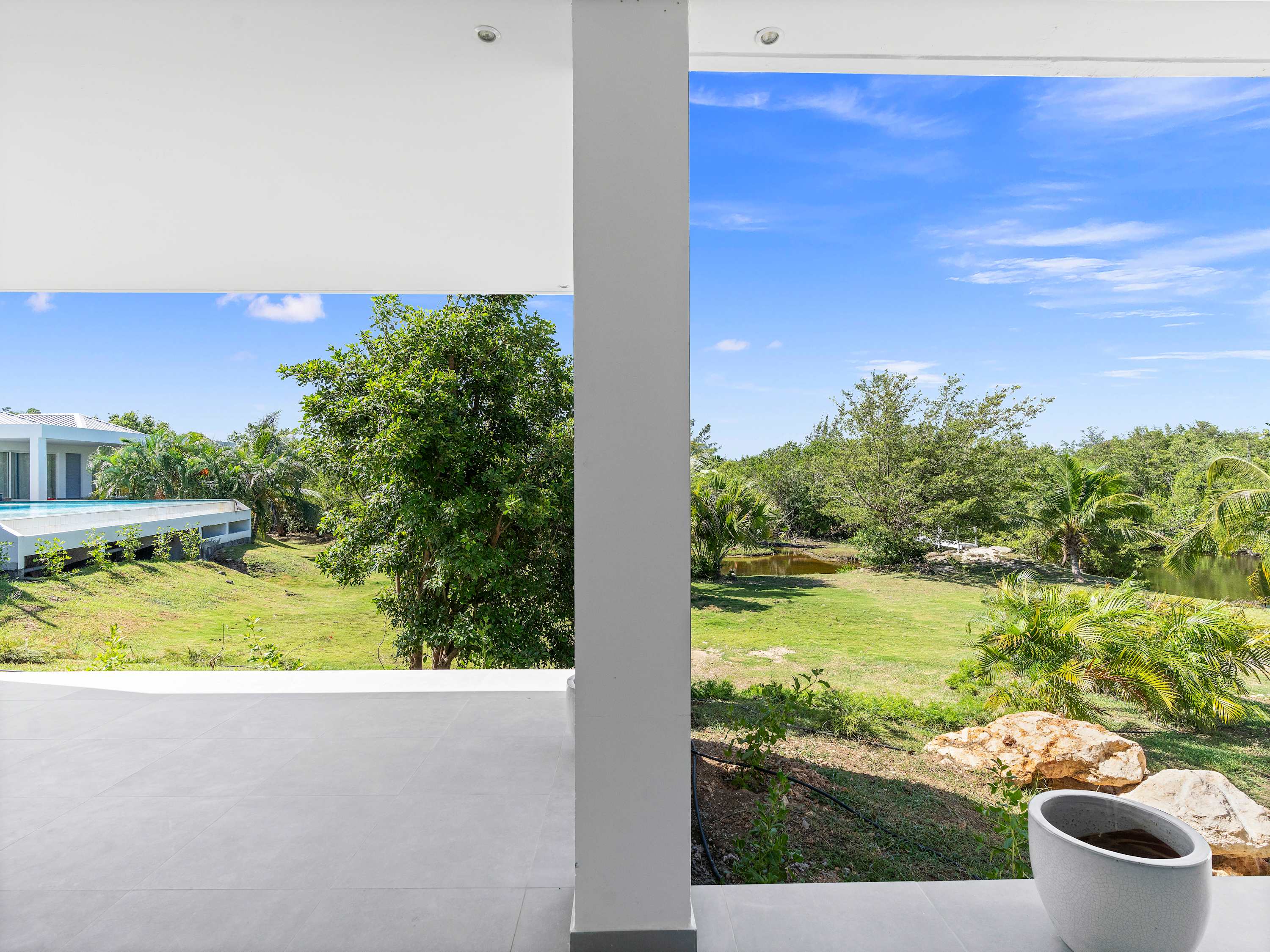 Villa Palm Bay, a Sleek Sea View Retreat in Terres Basses - Photo 59