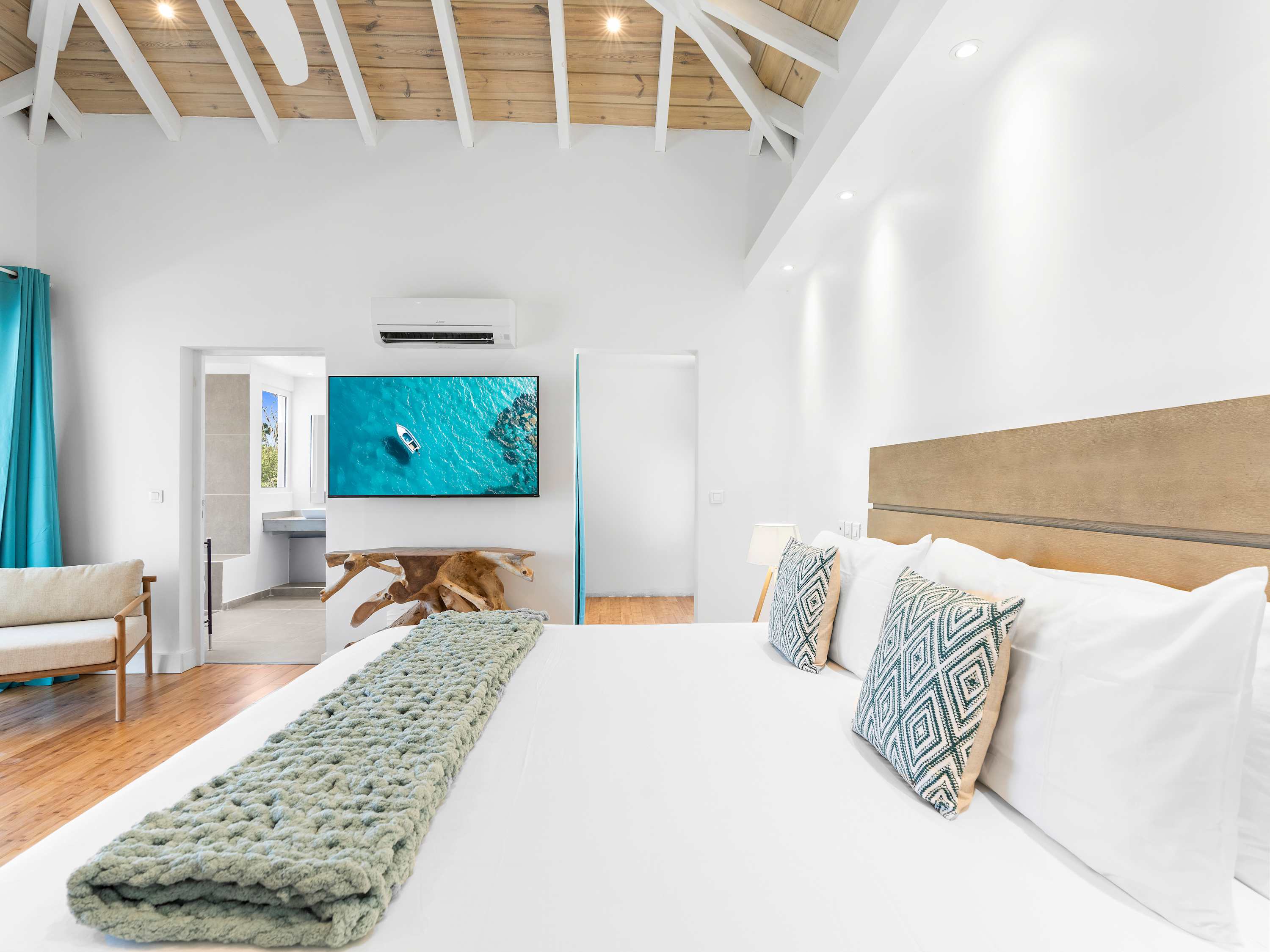 Villa Palm Bay, a Sleek Sea View Retreat in Terres Basses - Photo 64
