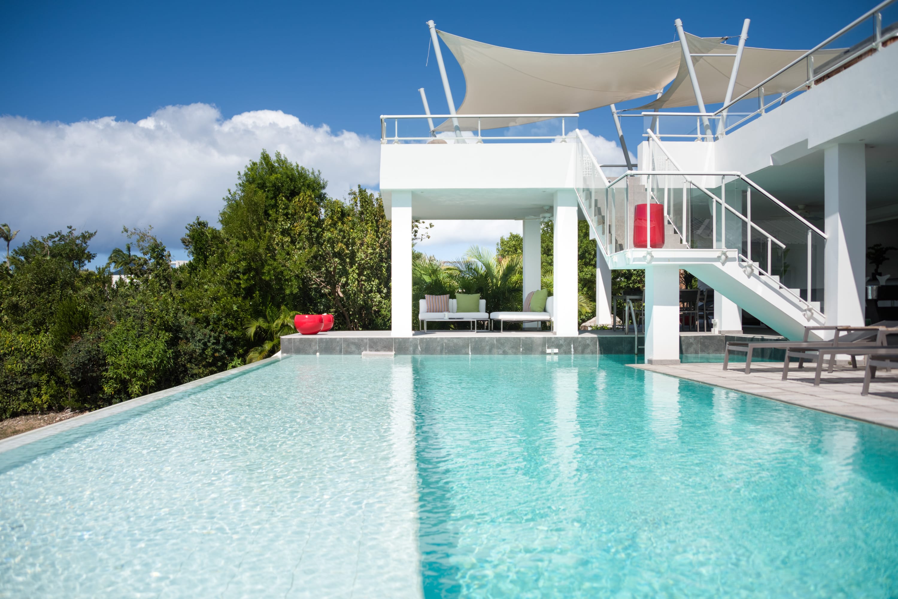Villa Palm Bay, a Sleek Sea View Retreat in Terres Basses - Photo 7