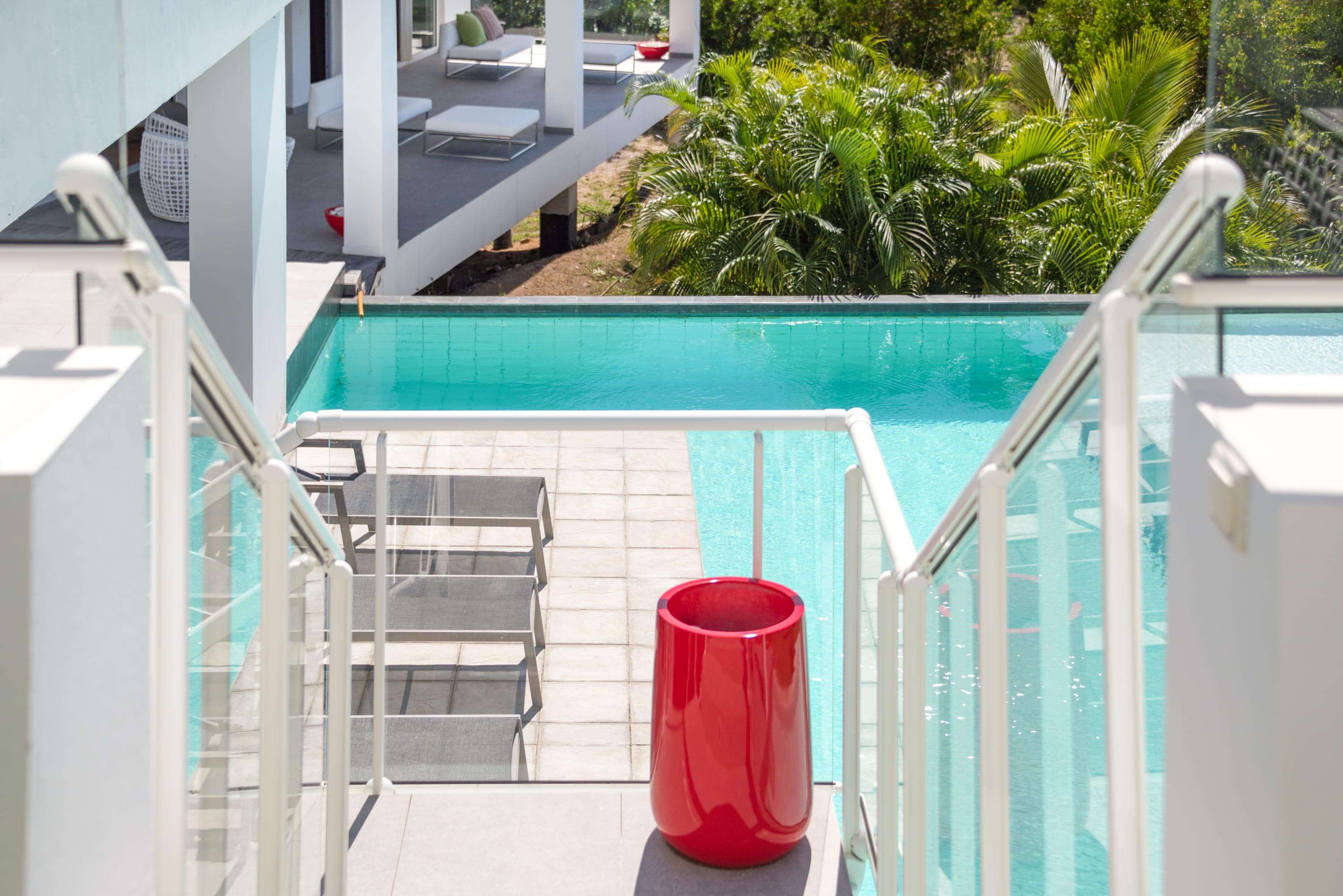 Villa Palm Bay, a Sleek Sea View Retreat in Terres Basses - Photo 9