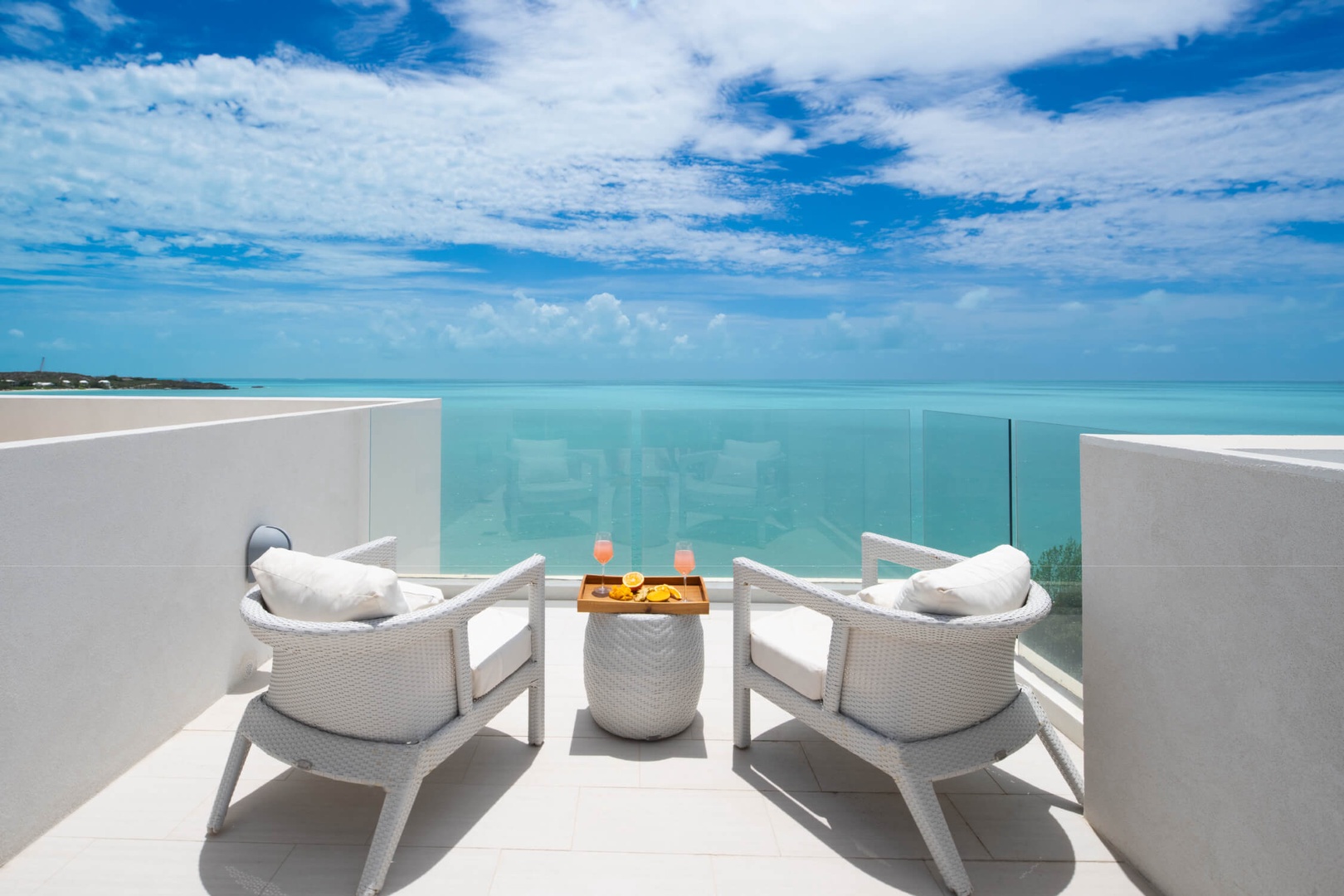 Villa Sol y Luna, Oceanfront Glass and Moonlit Terraces in Providenciales - Photo 7