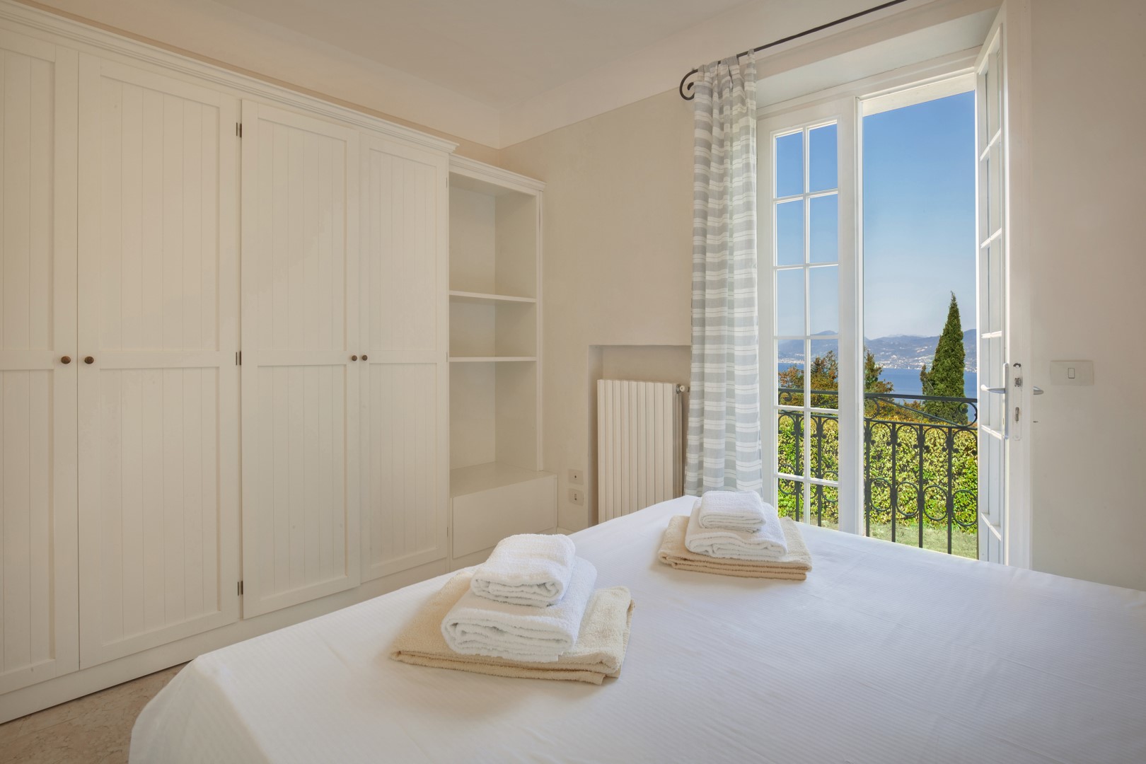 Villa Sorte, Panoramic Lake Garda Villa with Private Pool Gallery 3