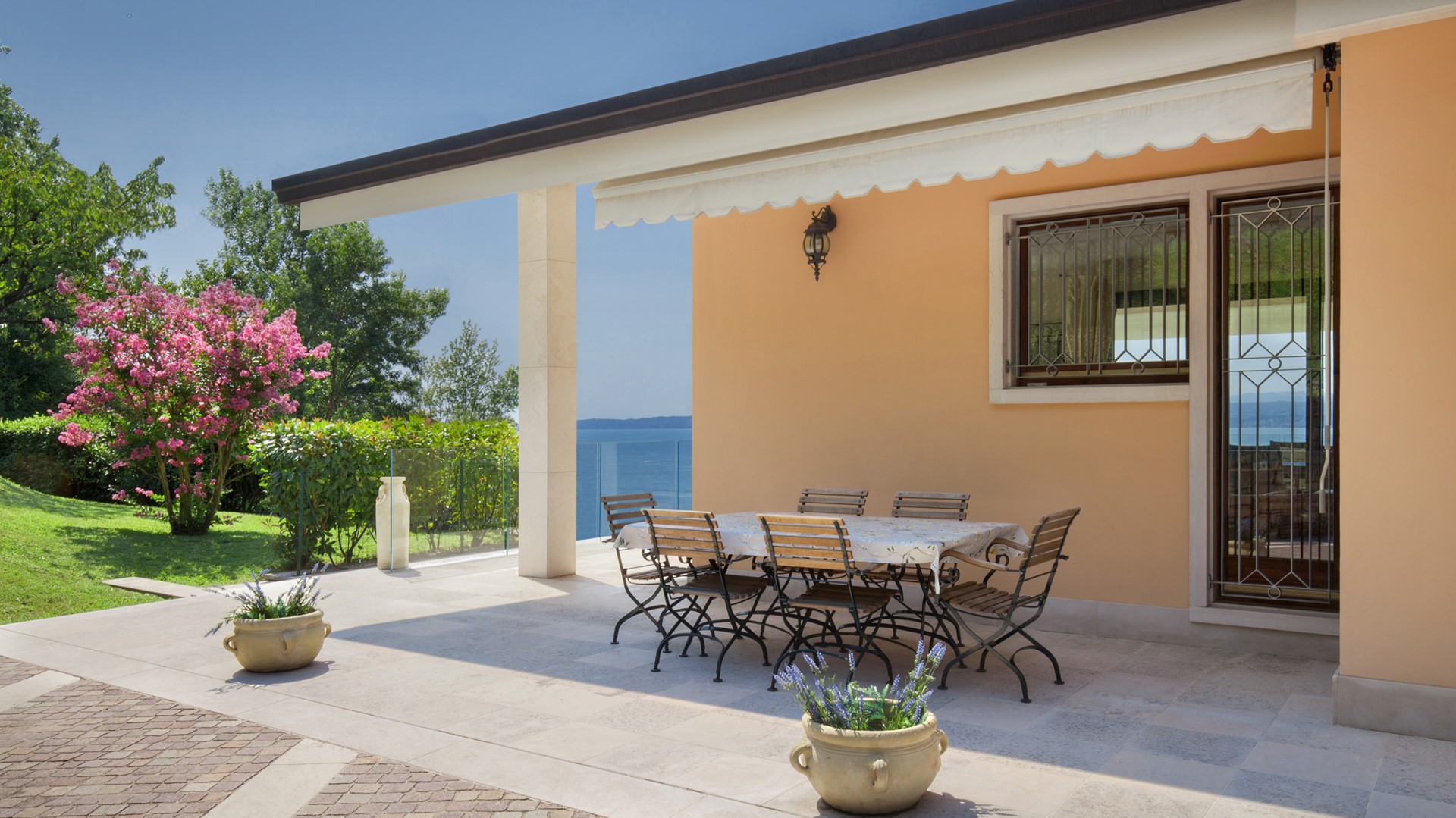 Villa Sybille, Contemporary Lake Garda Villa with Panoramic Views - Photo 19