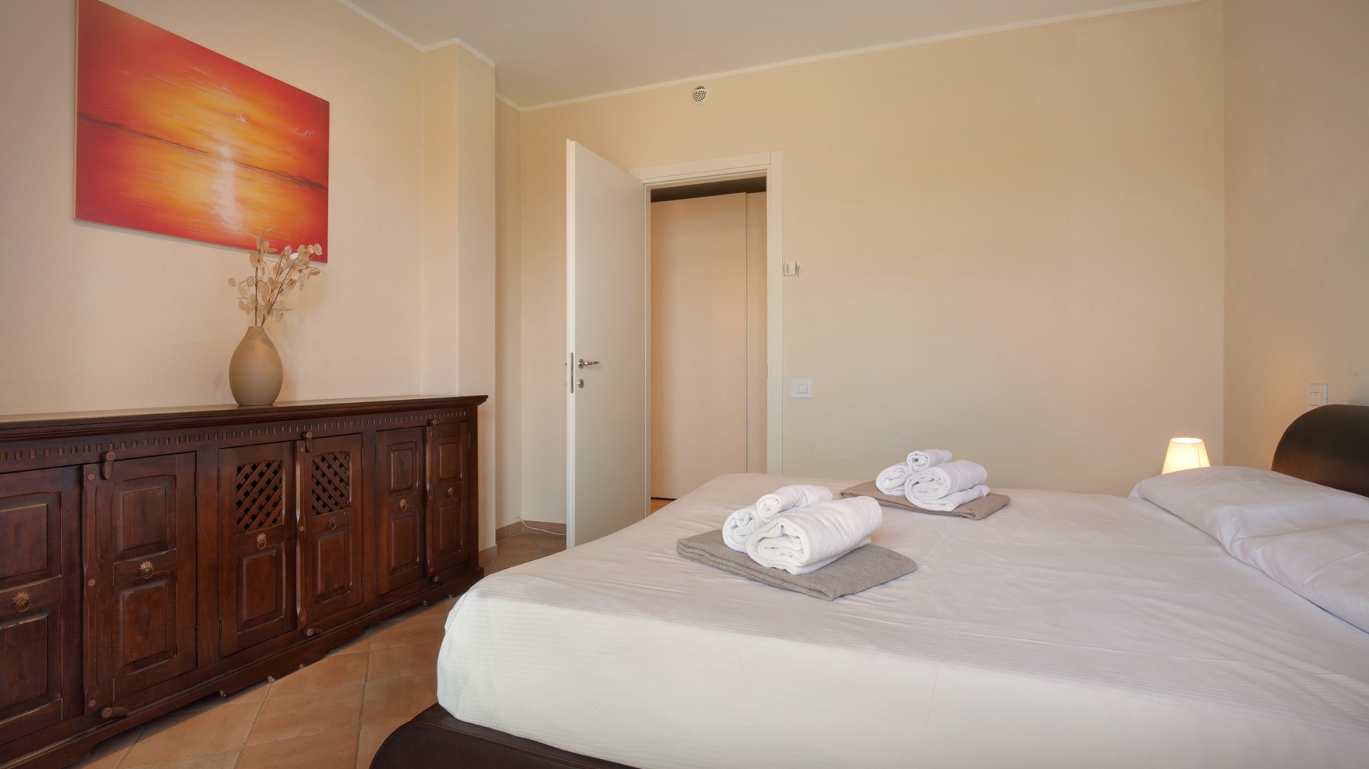 Villa Sybille, Contemporary Lake Garda Villa with Panoramic Views - Photo 25