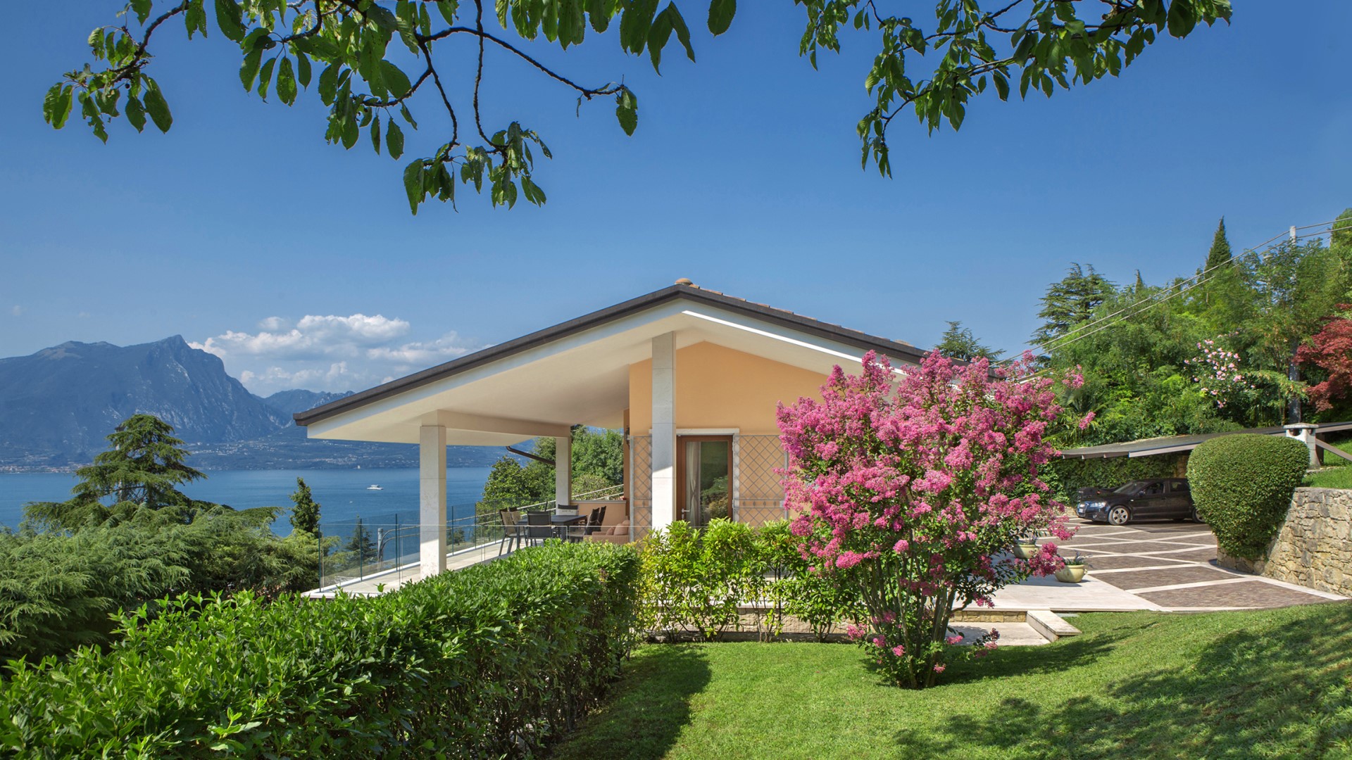 Villa Sybille, Contemporary Lake Garda Villa with Panoramic Views - Photo 6