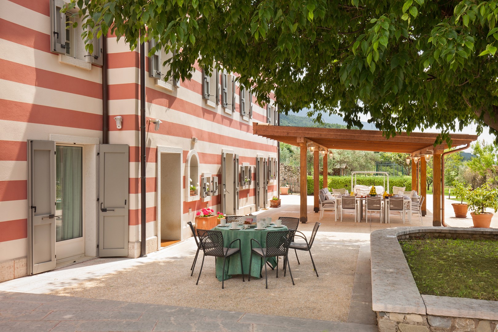 Villa Tenuta Campetti, Seven Bedrooms Among Veneto Vines Near Lake Garda Gallery 2
