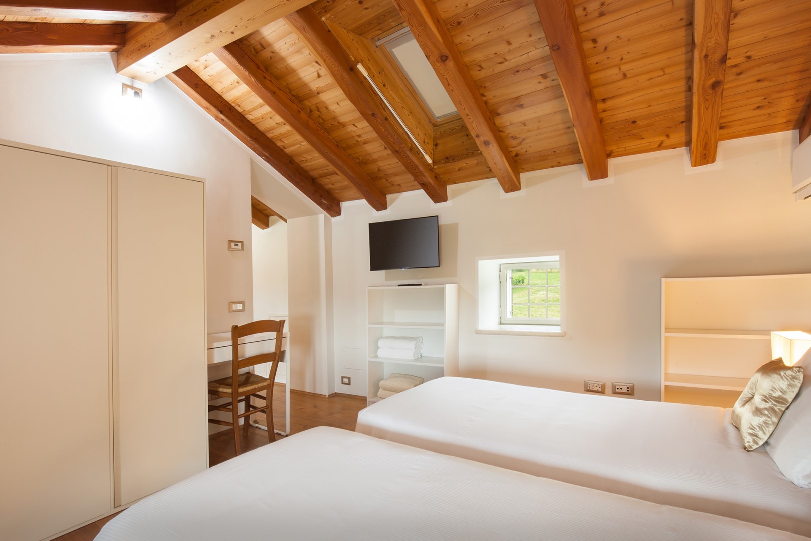 Villa Tenuta Campetti, Seven Bedrooms Among Veneto Vines Near Lake Garda - Photo 42