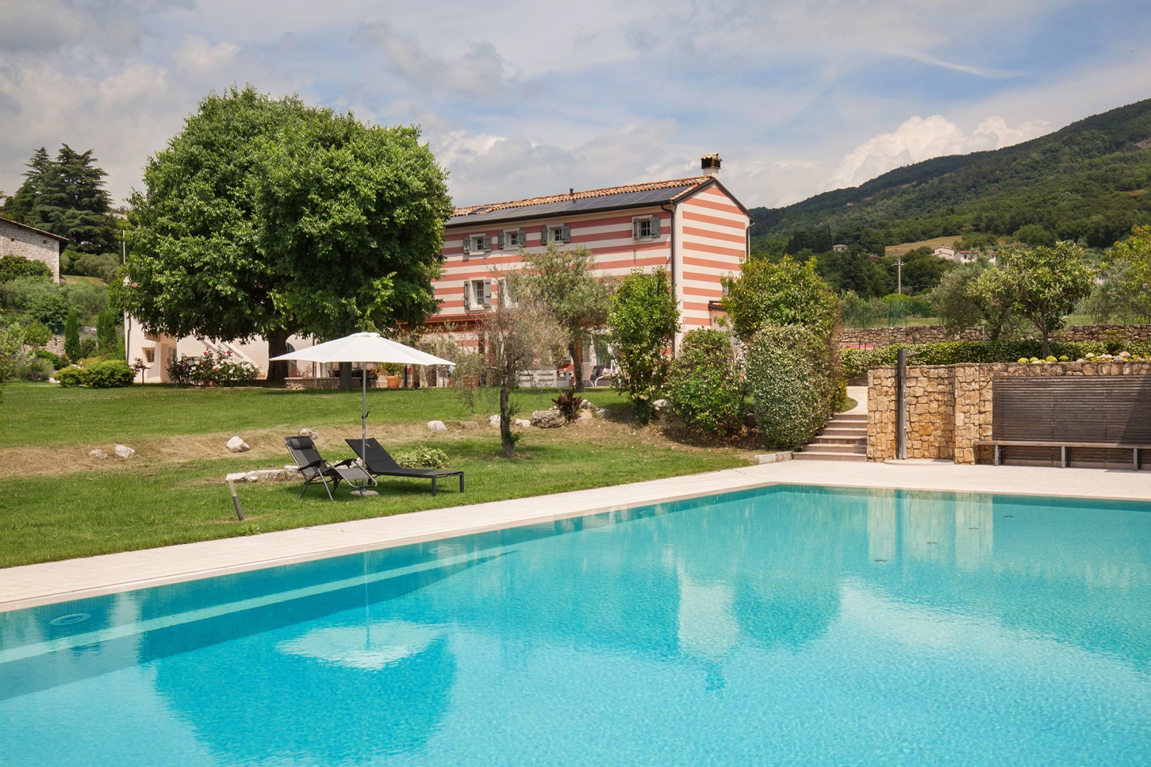 Villa Tenuta Campetti, Seven Bedrooms Among Veneto Vines Near Lake Garda Main View