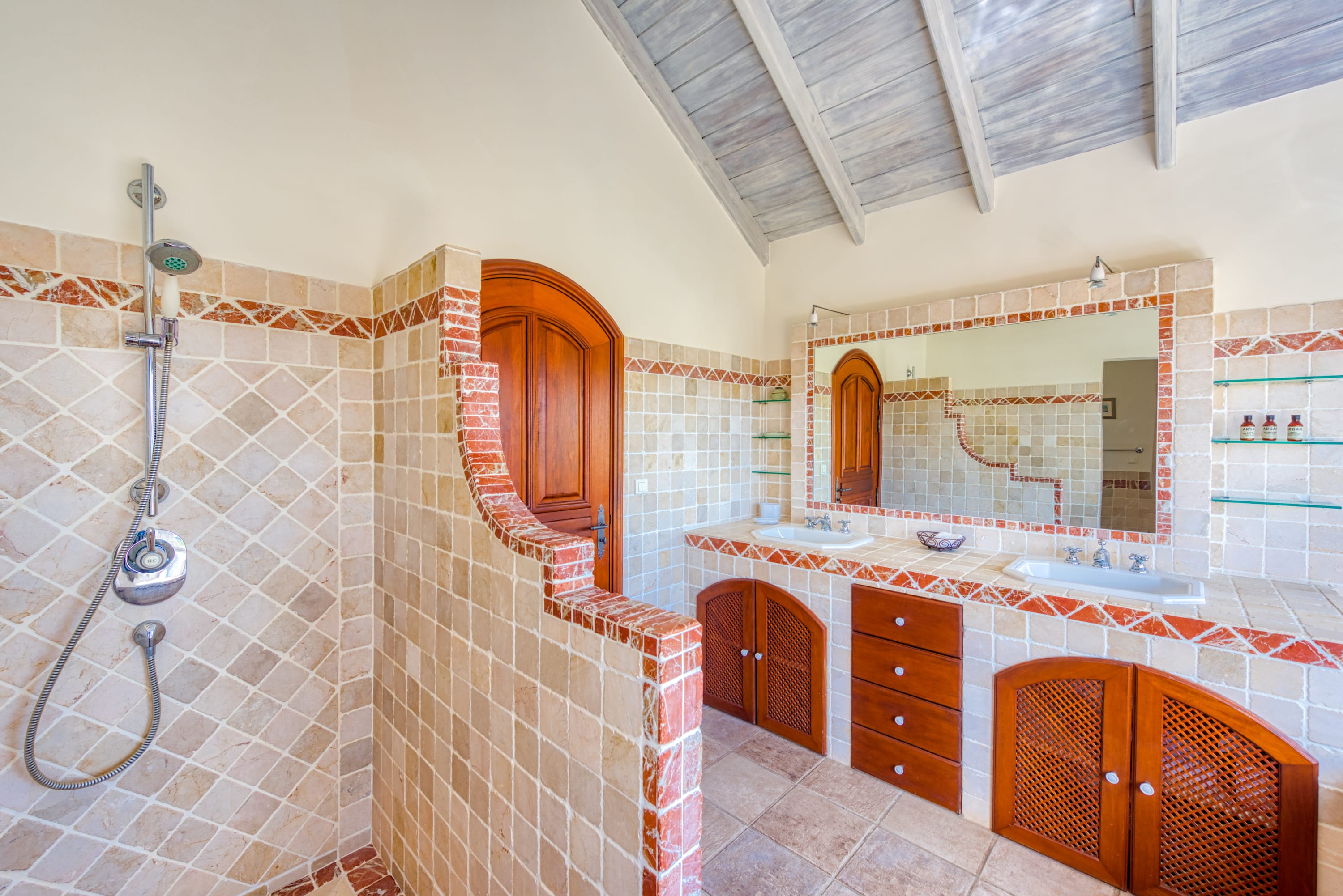 Villa Terre Azure, Terres Basses Villa with Lagoon Views and a 50-Foot Infinity Pool - Photo 17