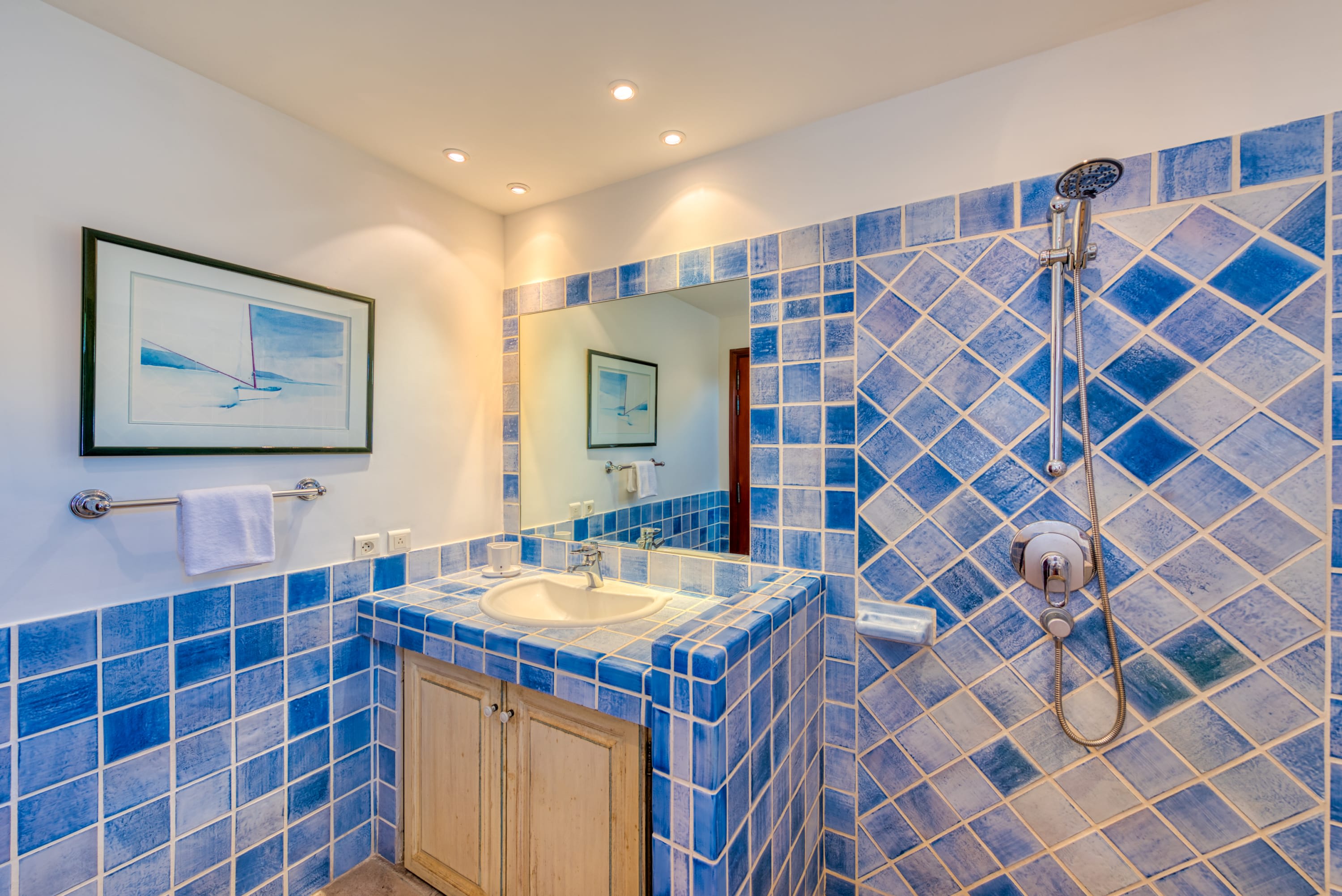 Villa Terre Azure, Terres Basses Villa with Lagoon Views and a 50-Foot Infinity Pool - Photo 21