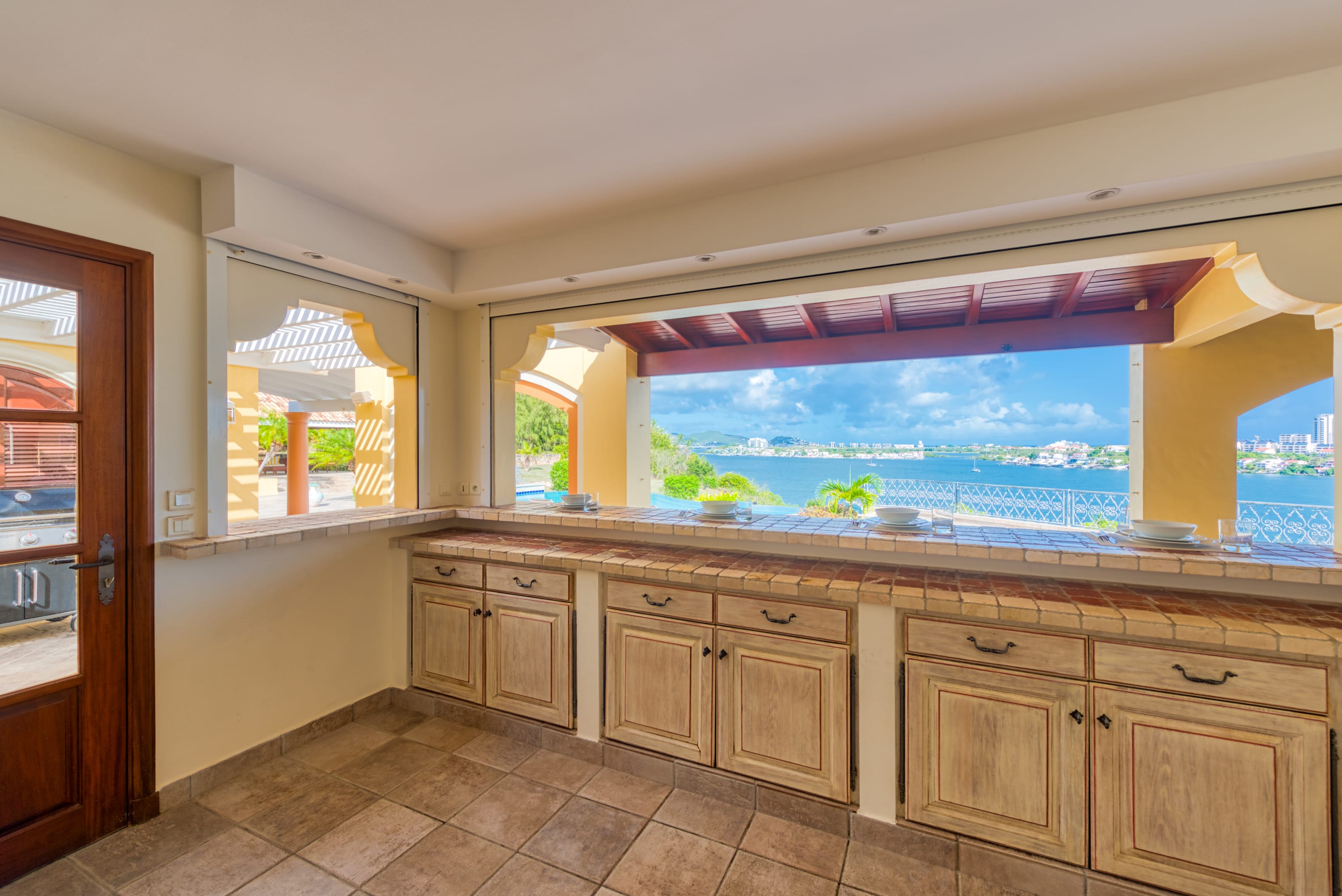 Villa Terre Azure, Terres Basses Villa with Lagoon Views and a 50-Foot Infinity Pool - Photo 22