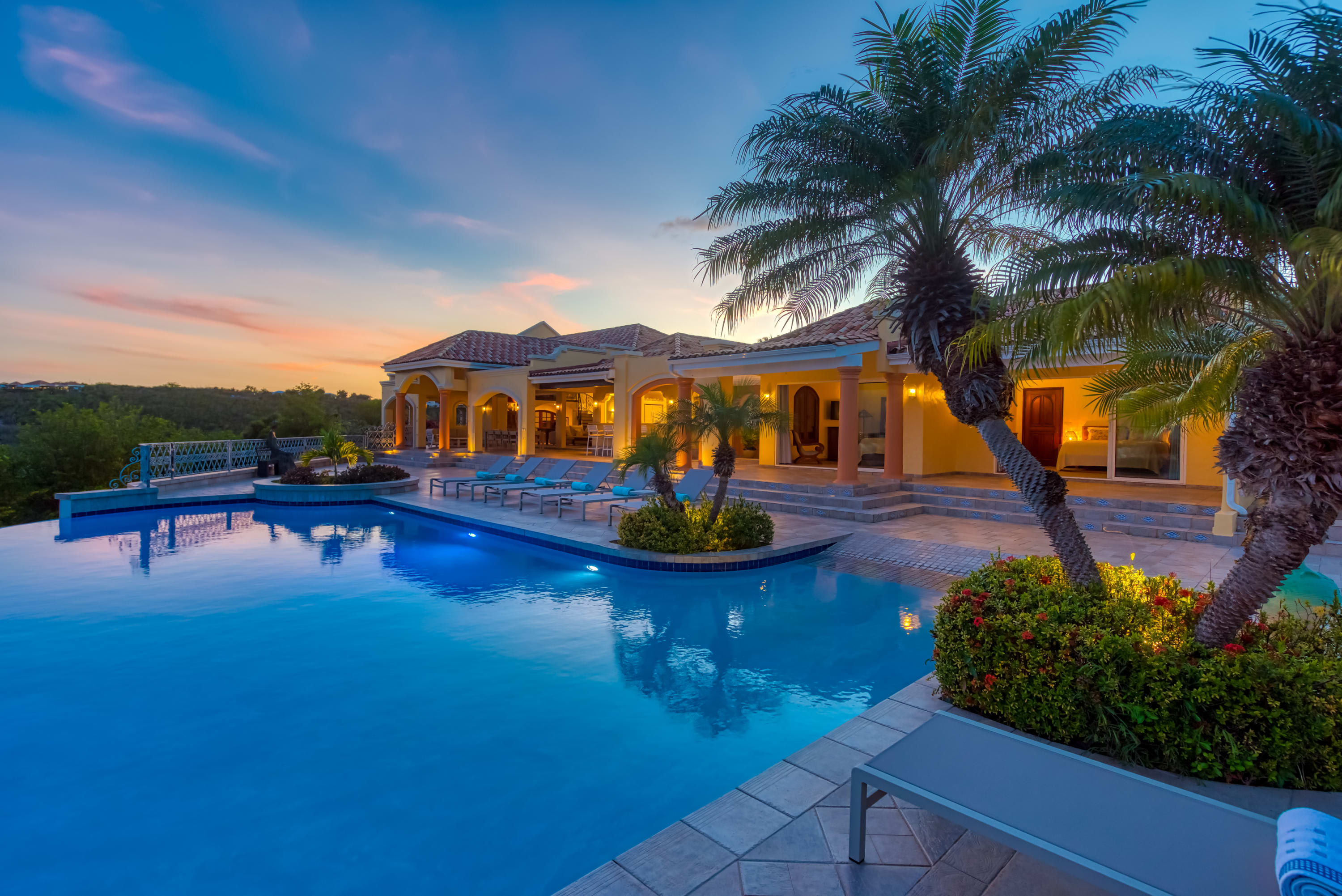 Villa Terre Azure, Terres Basses Villa with Lagoon Views and a 50-Foot Infinity Pool - Photo 29
