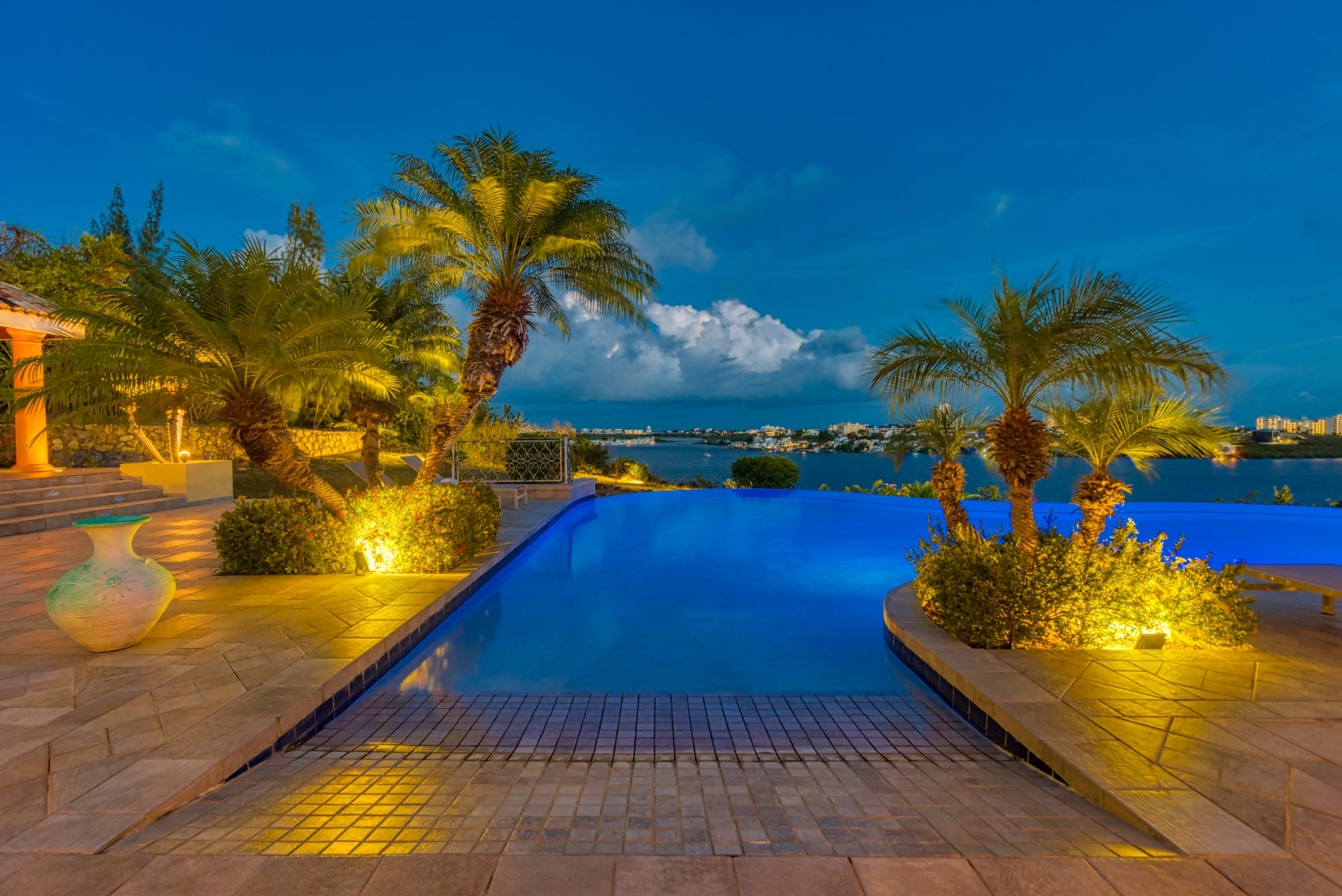 Villa Terre Azure, Terres Basses Villa with Lagoon Views and a 50-Foot Infinity Pool - Photo 33