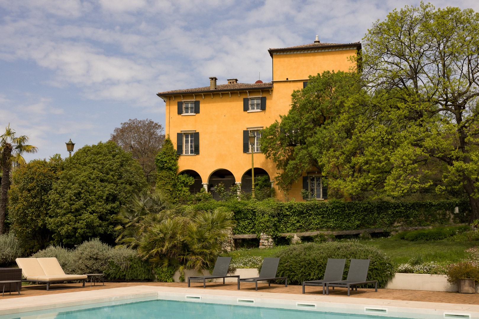 Villa Torre dei Terzolan, 14th-Century Luxury Estate in the Vineyards Near Verona