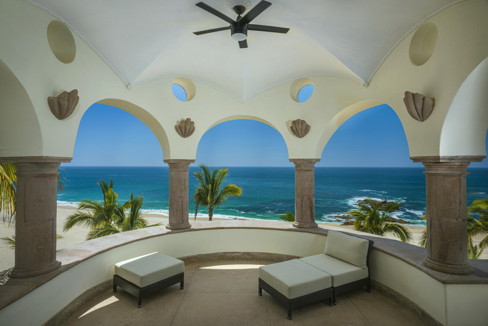 Villa Tortuga Palmilla, Beachfront Luxury in Palmilla Sur Gallery 3