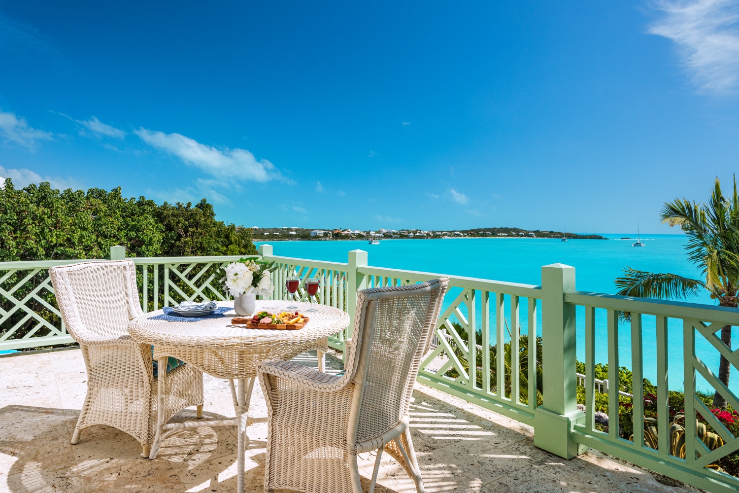 Villa Turquesa, Sapodilla Bay Beachfront Villa with Private Dock and Infinity Pool - Photo 15